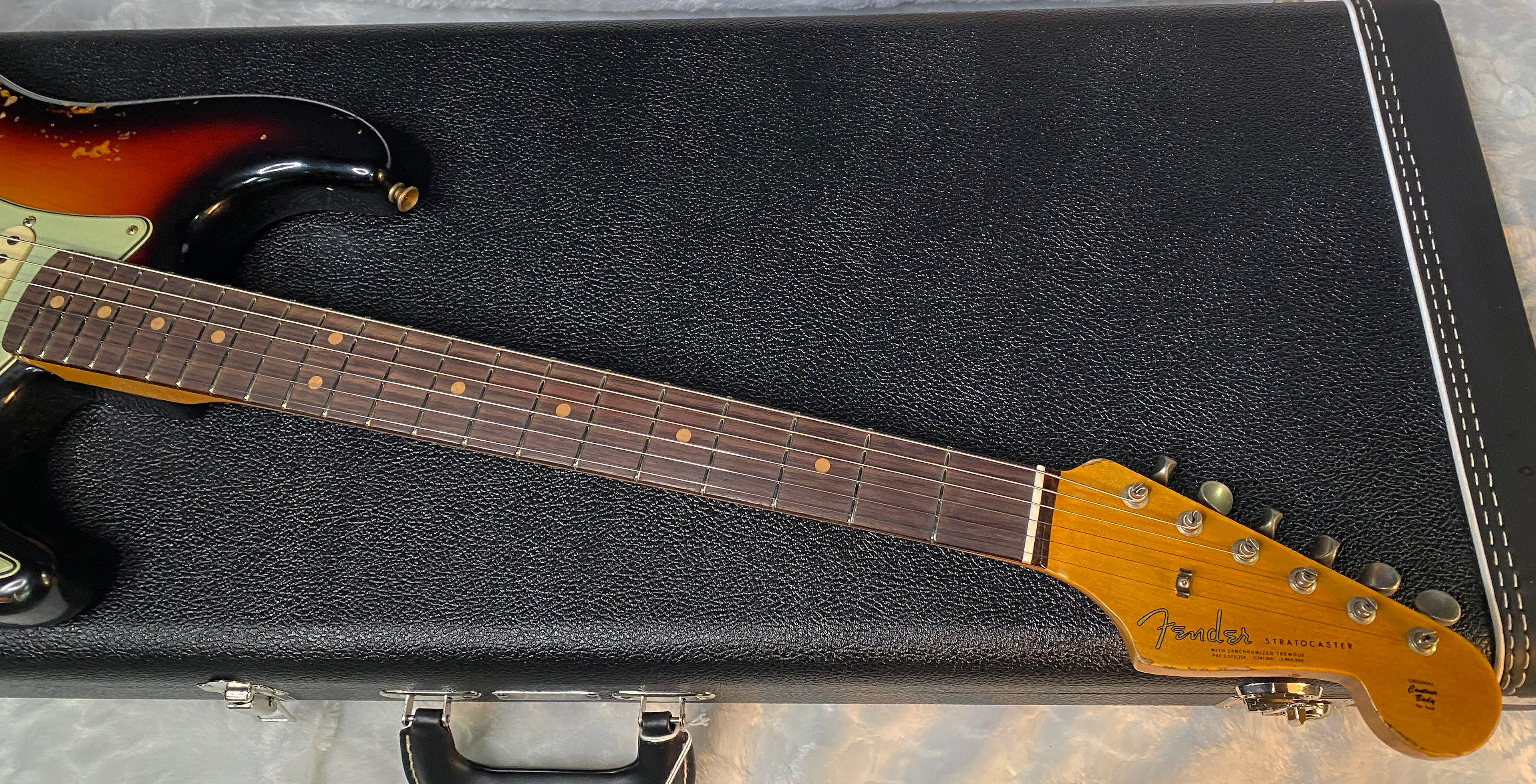 NEW! Fender Custom Shop Limited Edition '64 L-Series Stratocaster Heavy Relic Faded Aged 3-Tone Sunburst - Authorized Dealer - 7.75lbs - G05905