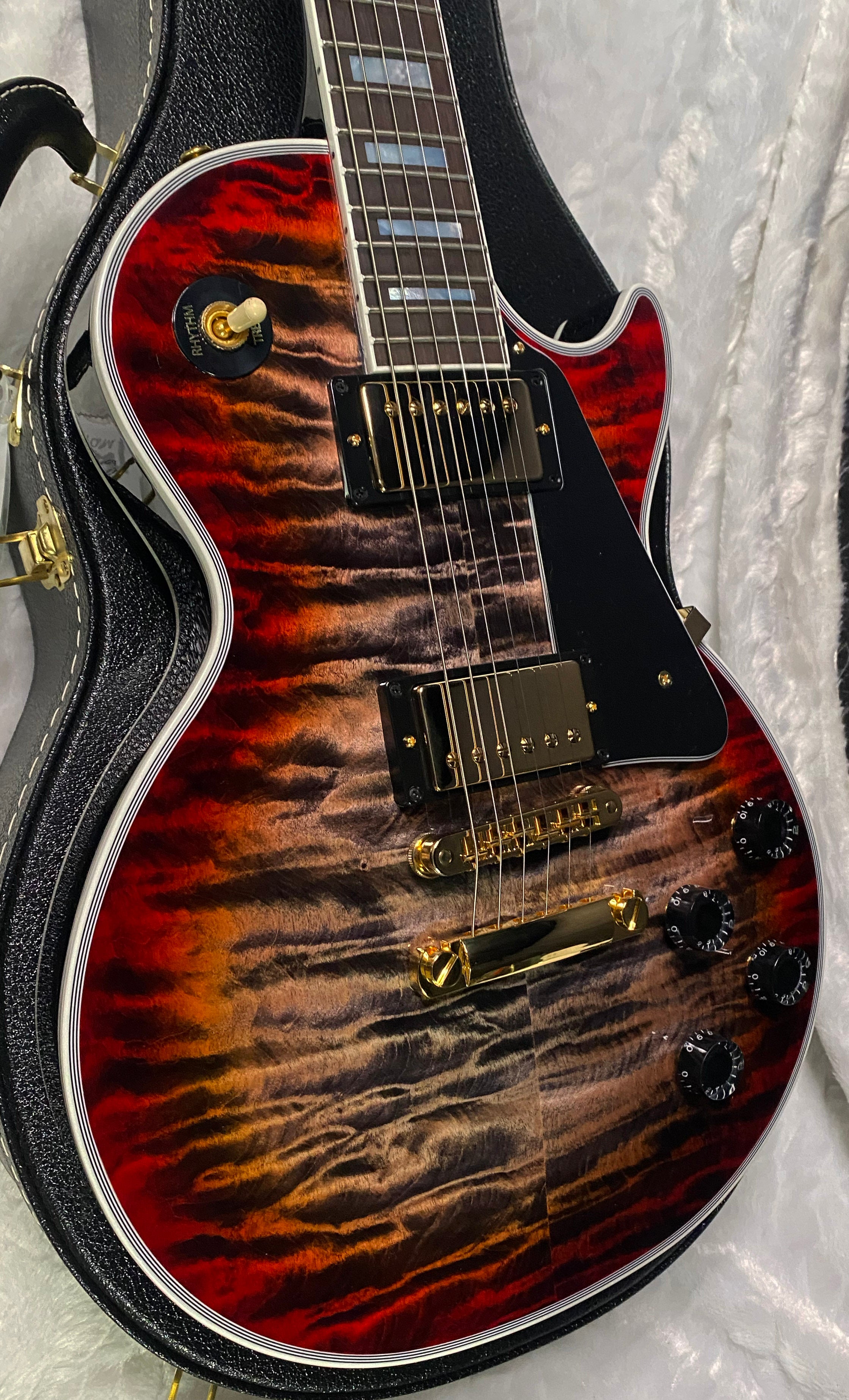 NEW! Gibson Dealer Select Custom Shop Les Paul Custom Monster Quilt - Pearl Black Burst - Authorized Dealer - WOW! 10lbs - G07377