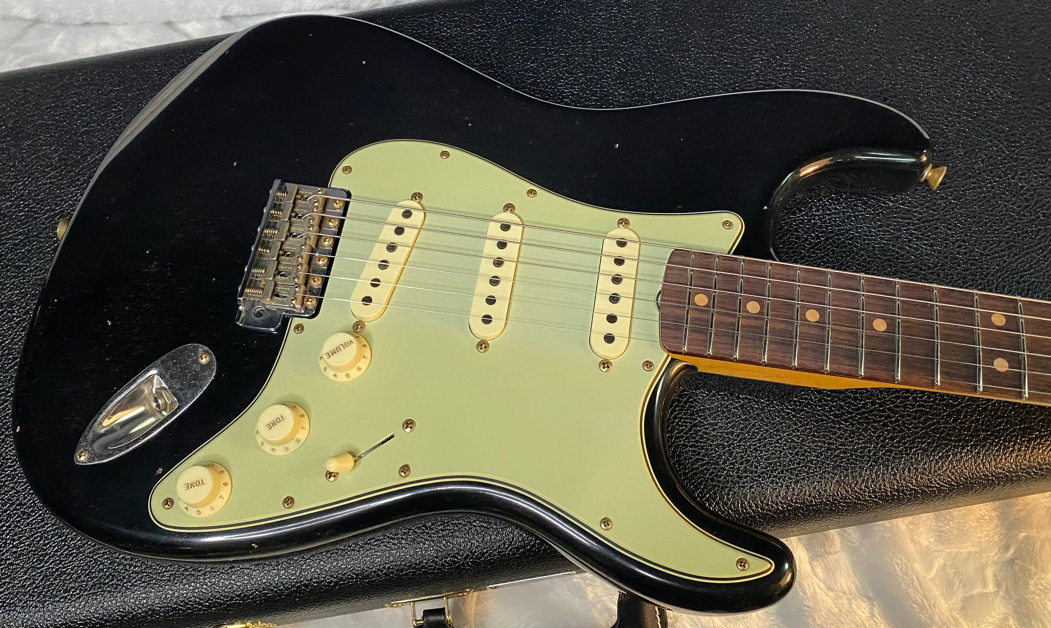 NEW! Fender Custom Shop Limited Edition '64 L-Series Stratocaster Journeyman Relic - Black - Authorized Dealer - 7.75lbs - G05910