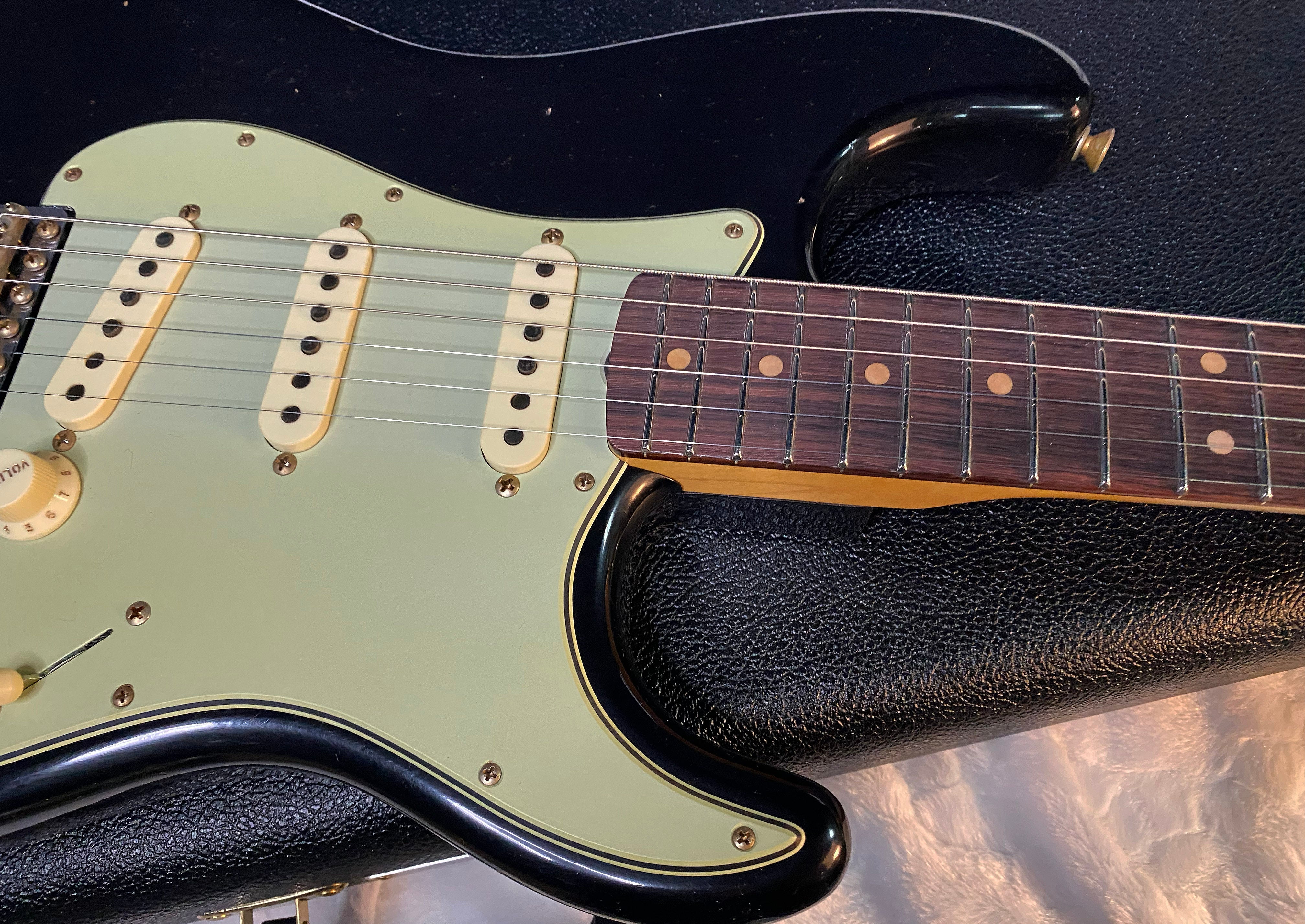 NEW! Fender Custom Shop Limited Edition '64 L-Series Stratocaster Journeyman Relic - Black - Authorized Dealer - 7.75lbs - G05910