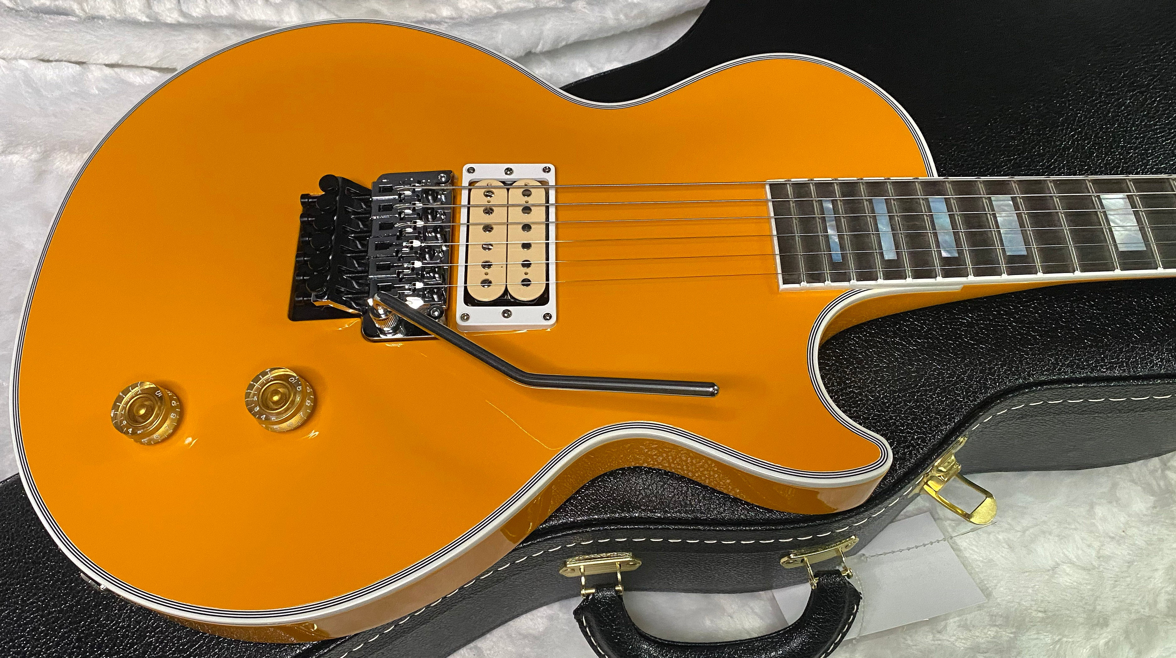NEW! Gibson Custom Shop Les Paul Custom Axcess Made 2 Measure Grabber Orange - Only 7.5lbs - One Pick-Up - Authorized Dealer - G07390