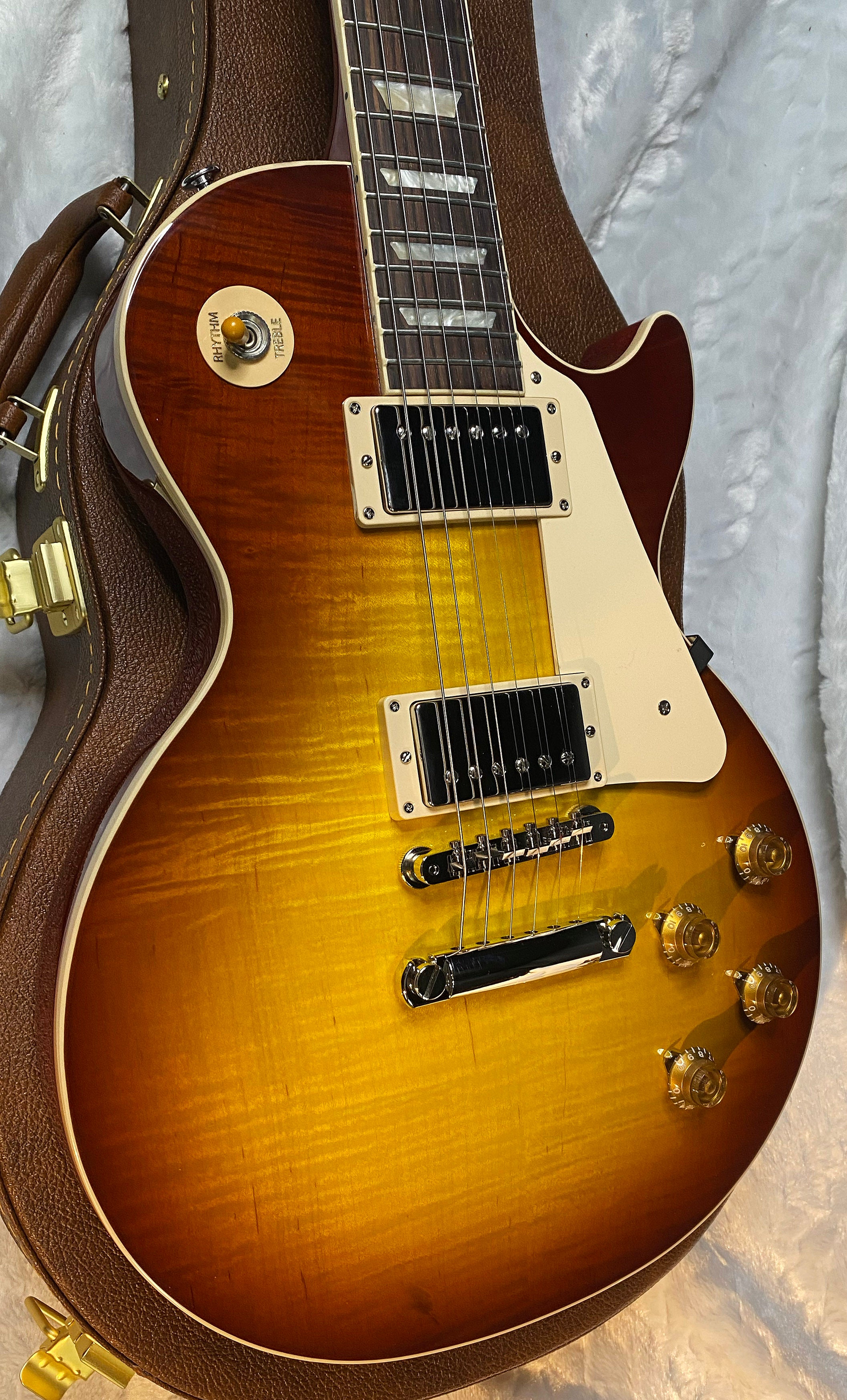 NEW ! Gibson Les Paul Standard '50s - AAA Flame - Authorized Dealer - G06757