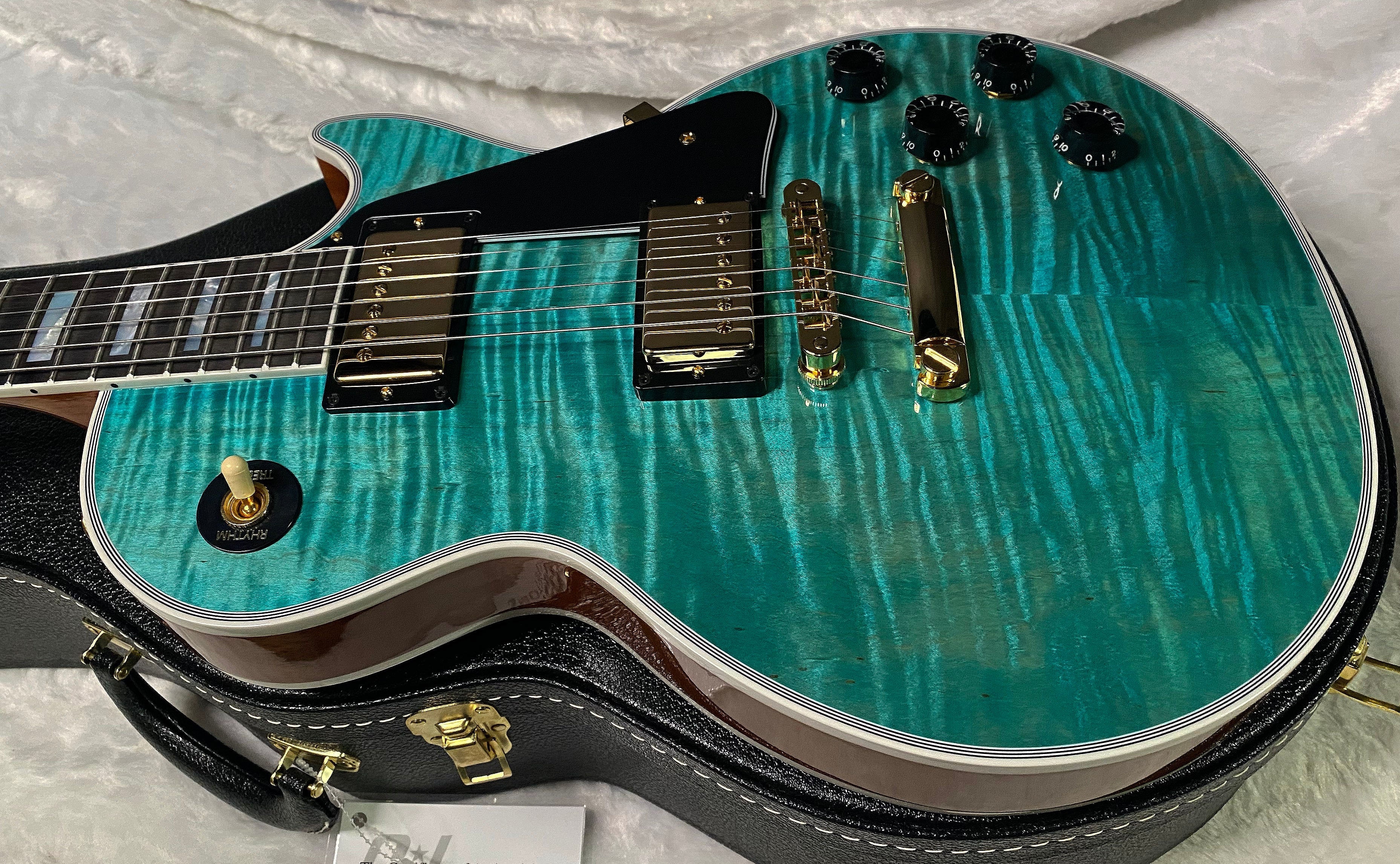 NEW! Gibson Dealer Select Custom Shop Les Paul Custom AAA Flame Top - Aqua Blue - Authorized Dealer - WOW! 8.2 lbs - G07380