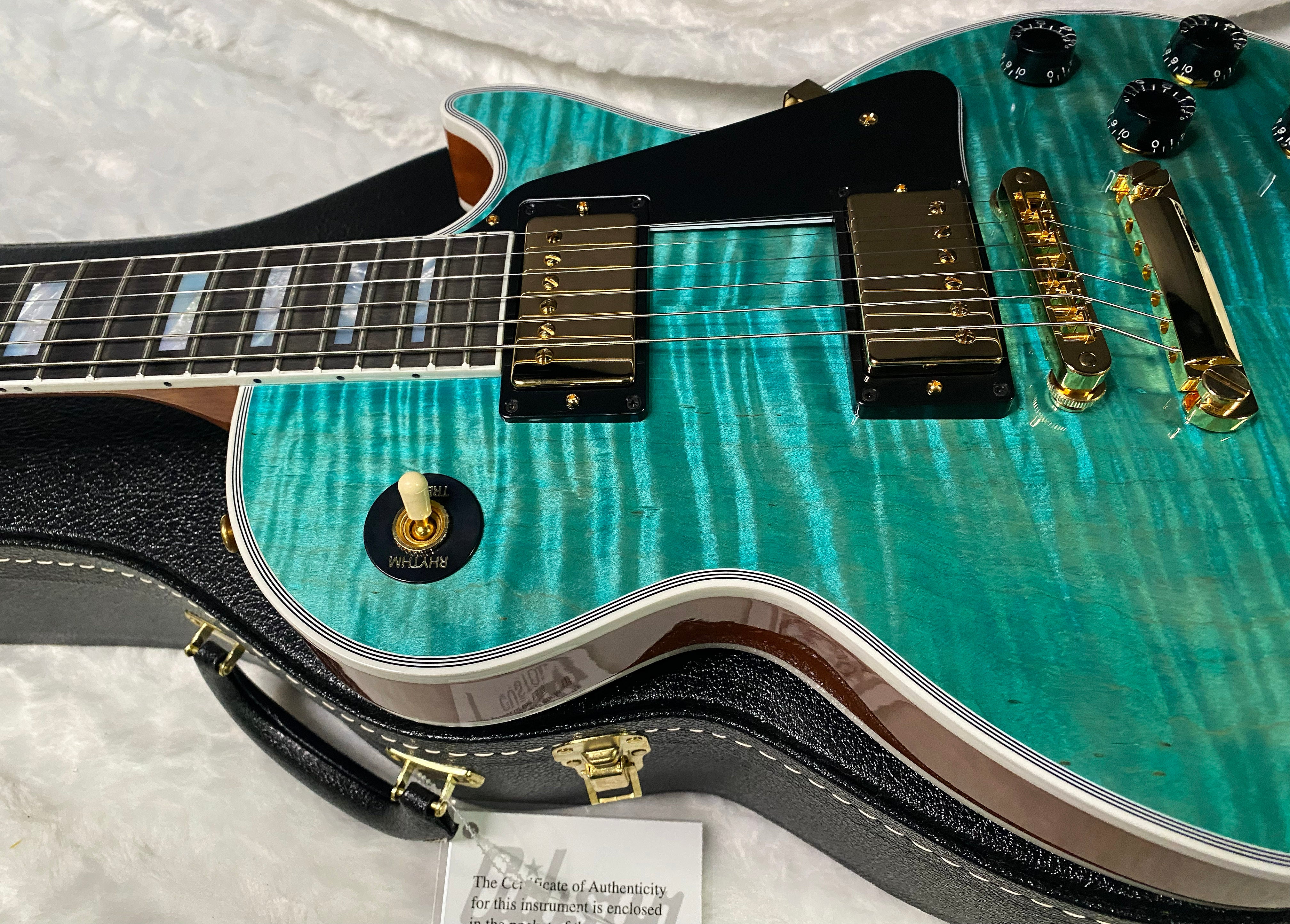 NEW! Gibson Dealer Select Custom Shop Les Paul Custom AAA Flame Top - Aqua Blue - Authorized Dealer - WOW! 8.2 lbs - G07380