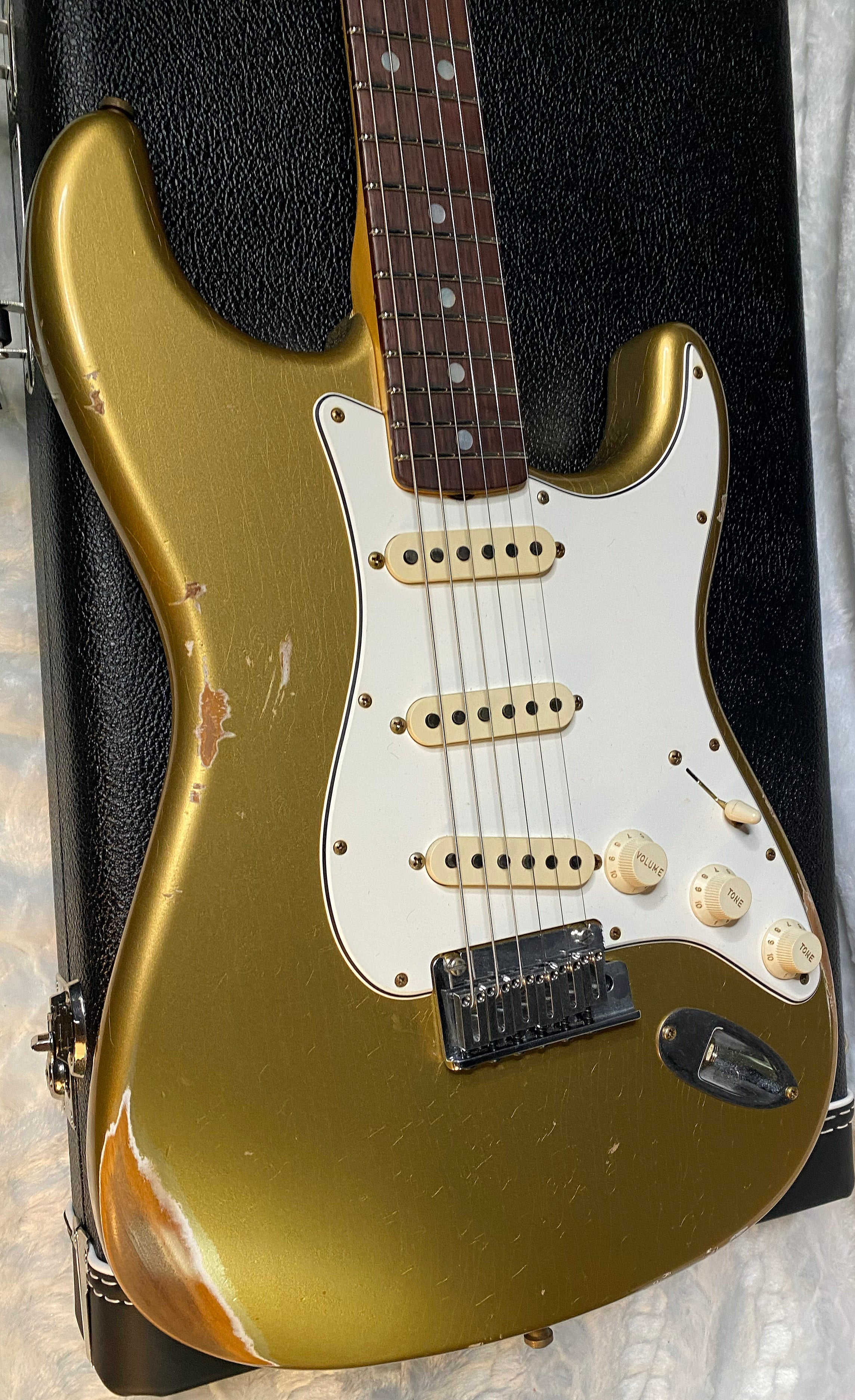 NEW! Fender Custom Shop 2025 NAMM Limited Edition Stratocaster PRO Relic - HLE Gold - Authorized Dealer - 7.6lbs - G05912