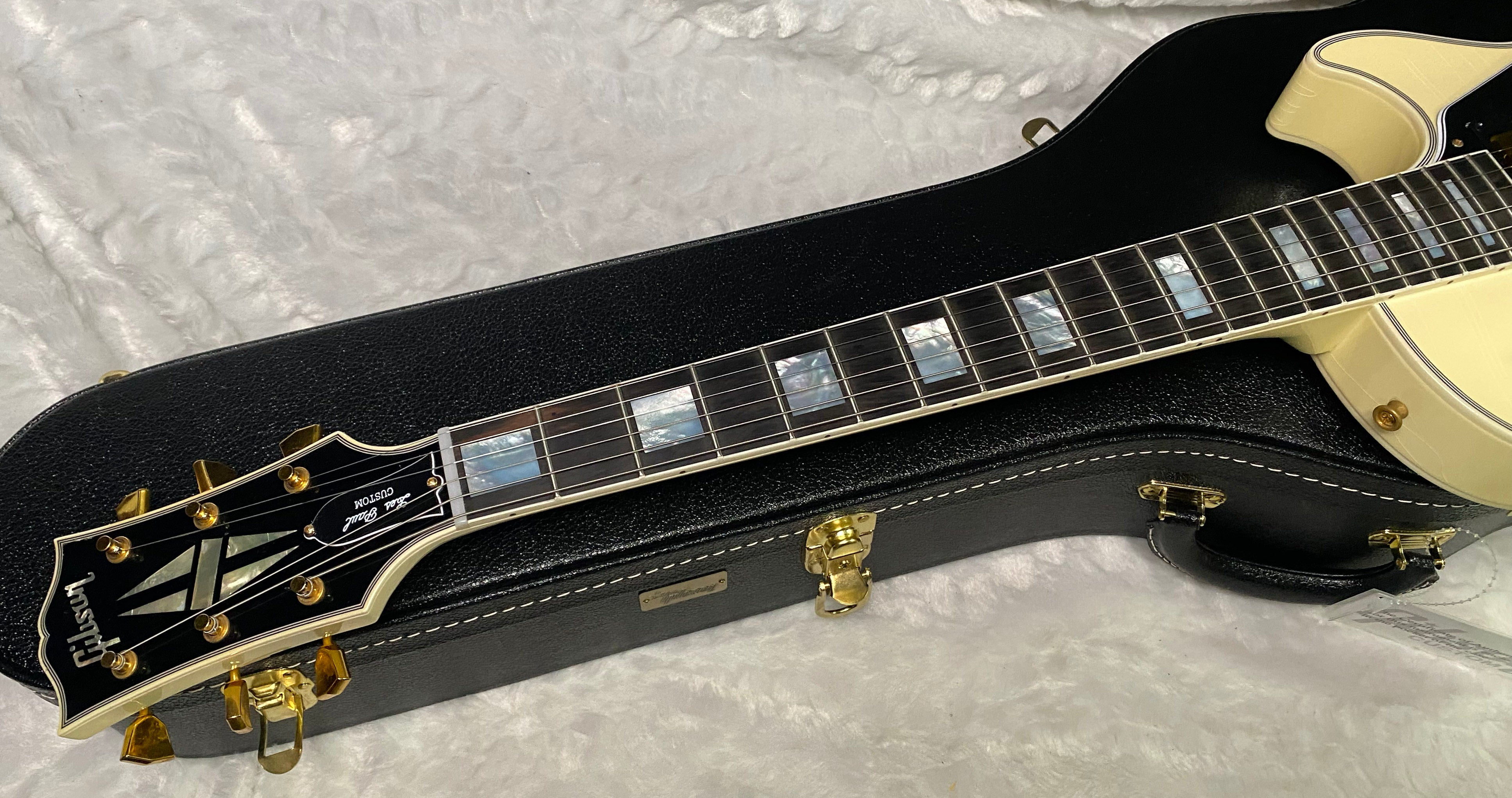 NEW! Gibson Custom Shop '68 Les Paul Custom Reissue Dealer Select One of a Kind - Murphy Lab Light Aged - Classic White Finish - Only 9.6lbs - Authorized Dealer - G07386