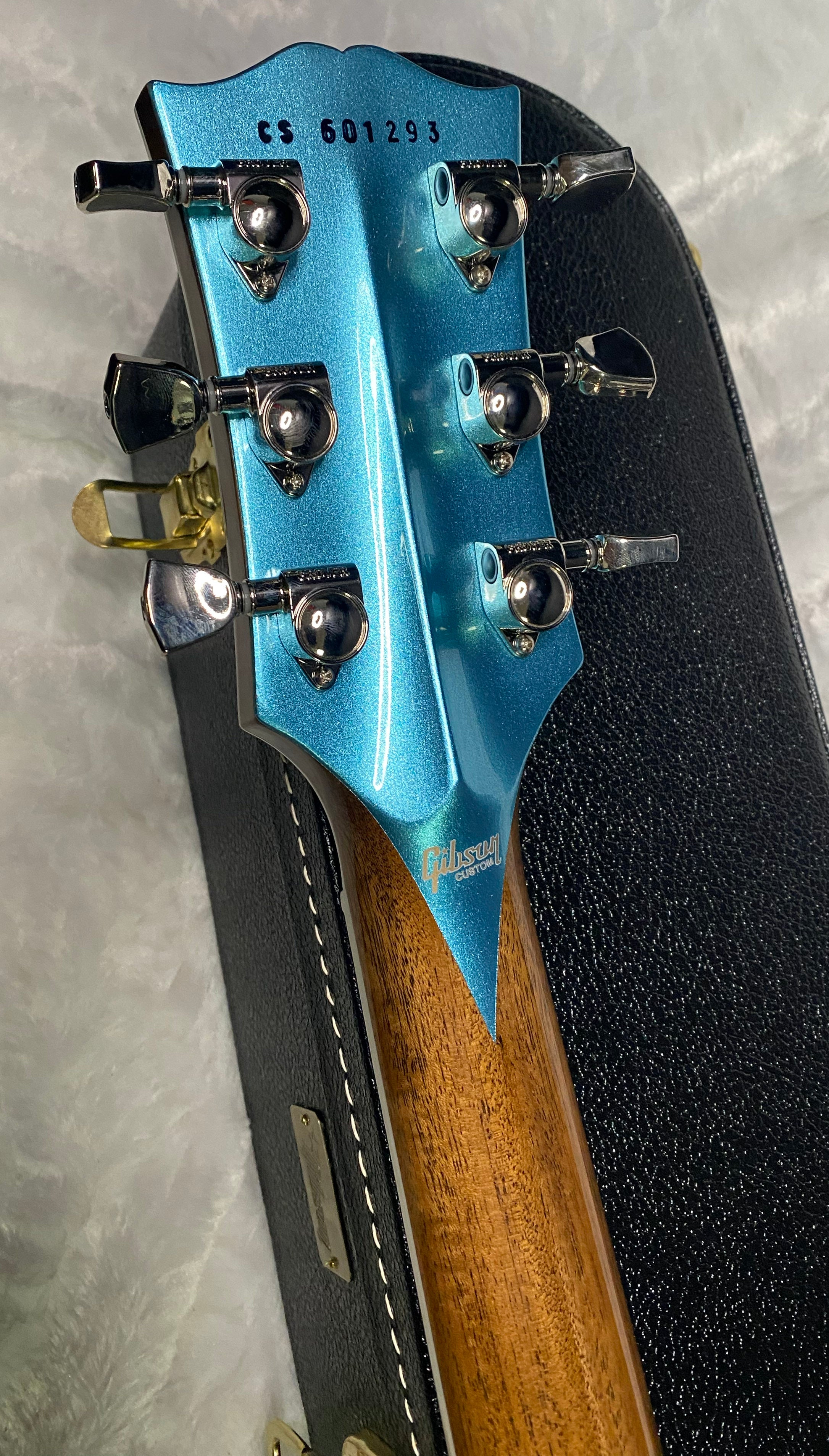 NEW! Gibson Les Paul Custom Axcess - One Of A Kind - ABSOLUTELY KILLER Flame Underneath Ice Blue Sparkle Finish! Only 7.5 lbs - Stinger Headstock - Authorized Dealer - G07381