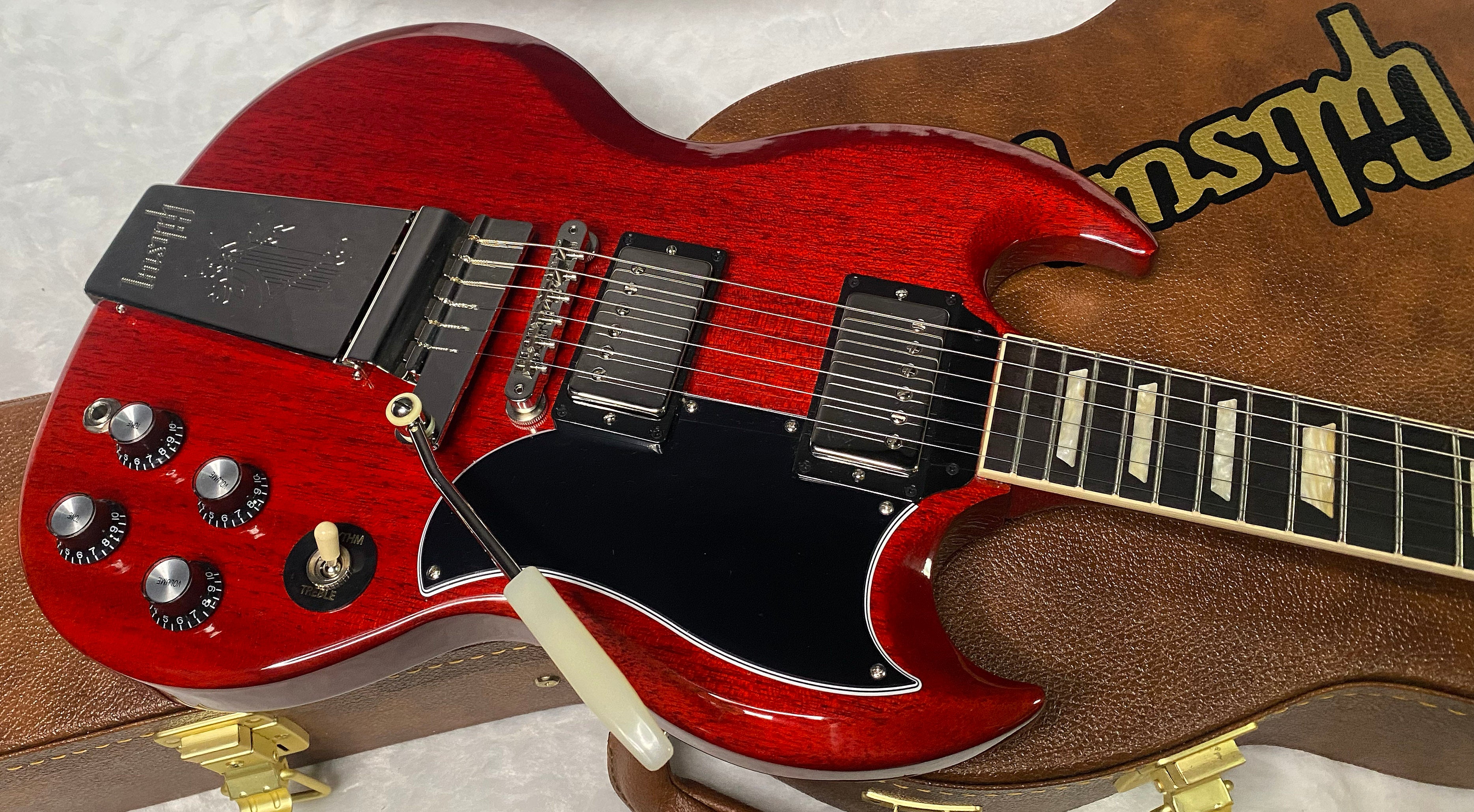 NEW! Gibson SG Standard '61 Maestro Vibrola Vintage Cherry - 7.1 lbs - Authorized Dealer! G07394