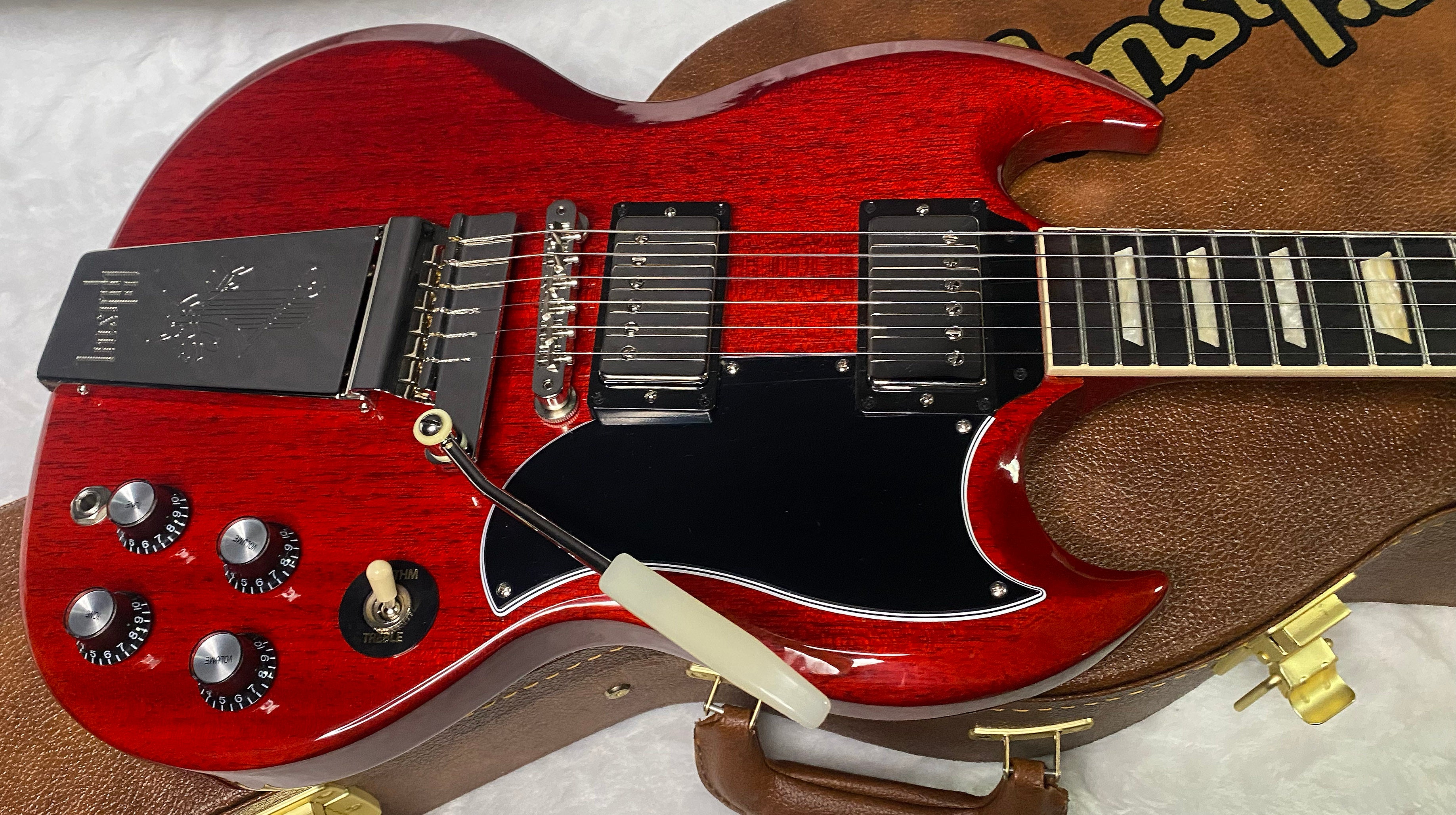 NEW! Gibson SG Standard '61 Maestro Vibrola Vintage Cherry - 7.1 lbs - Authorized Dealer! G07394