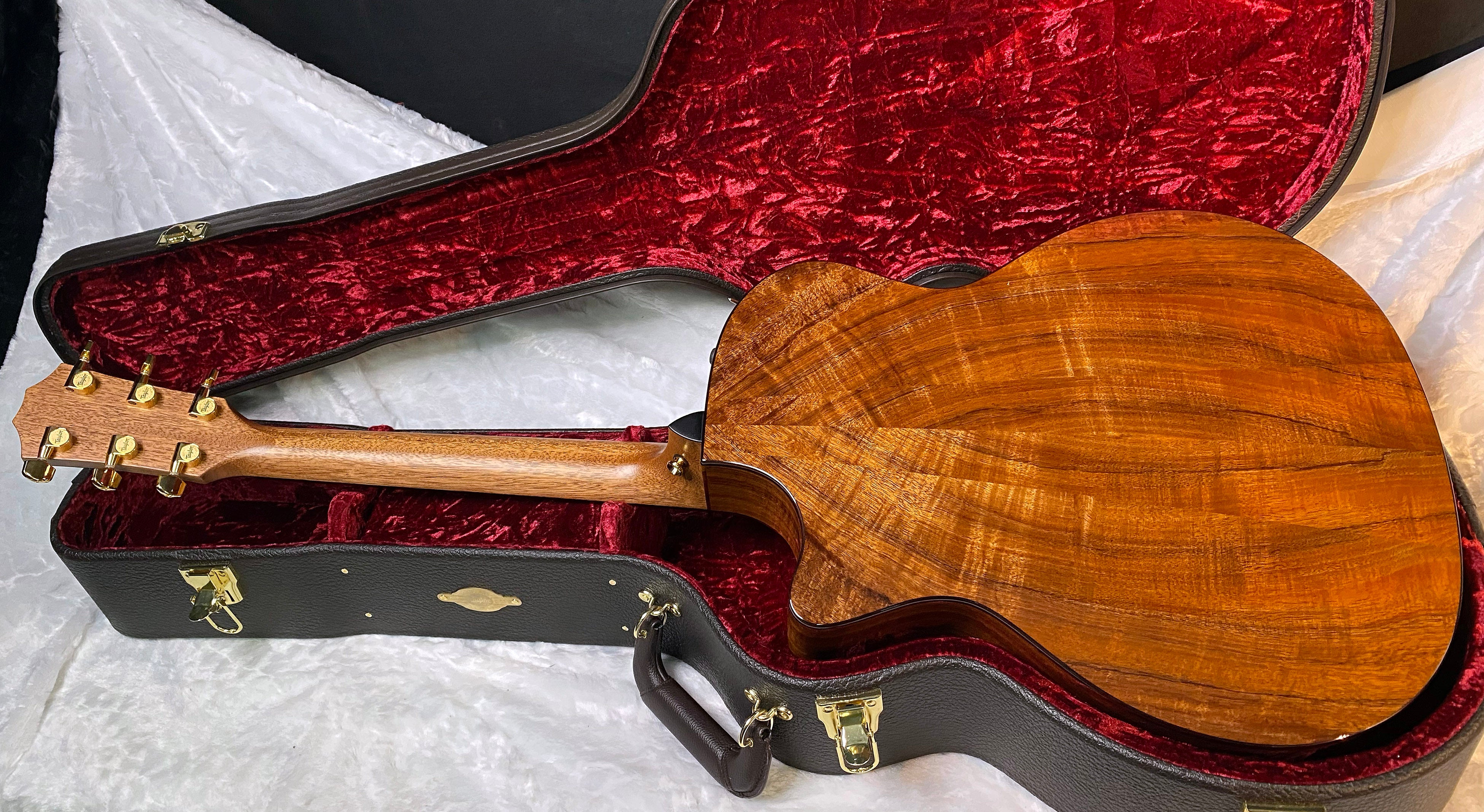 NEW! Taylor Custom 724ce Acoustic-Electric Guitar - Natural Gloss - AAAAA Hand Picked Koa - WOW! Authorized Dealer - G06770