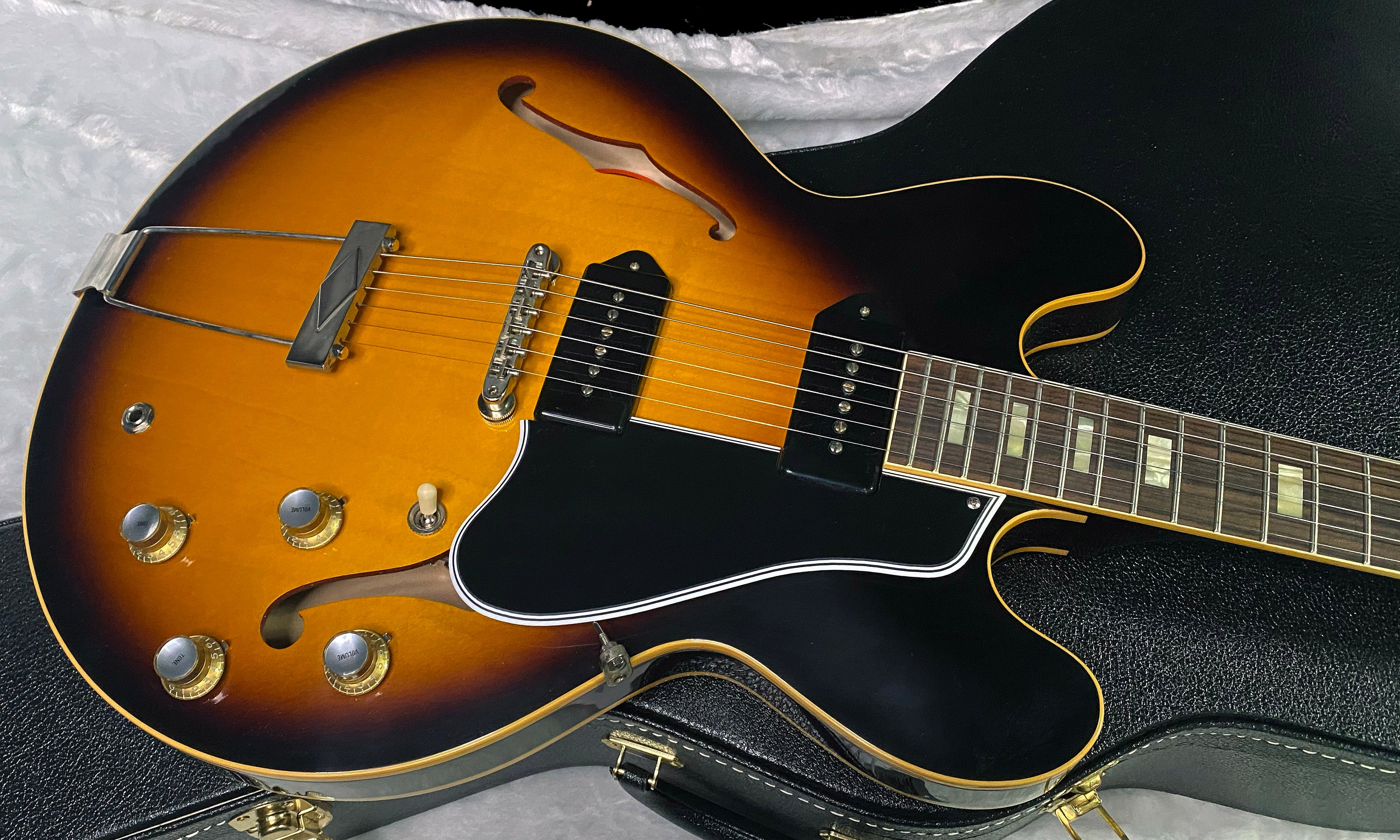 NEW! Gibson Custom Shop 1962 ES-330 TD Reissue Electric Guitar - Vintage Burst VOS - Authorized Dealer - Only 6.1lbs - In-Stock! G07236