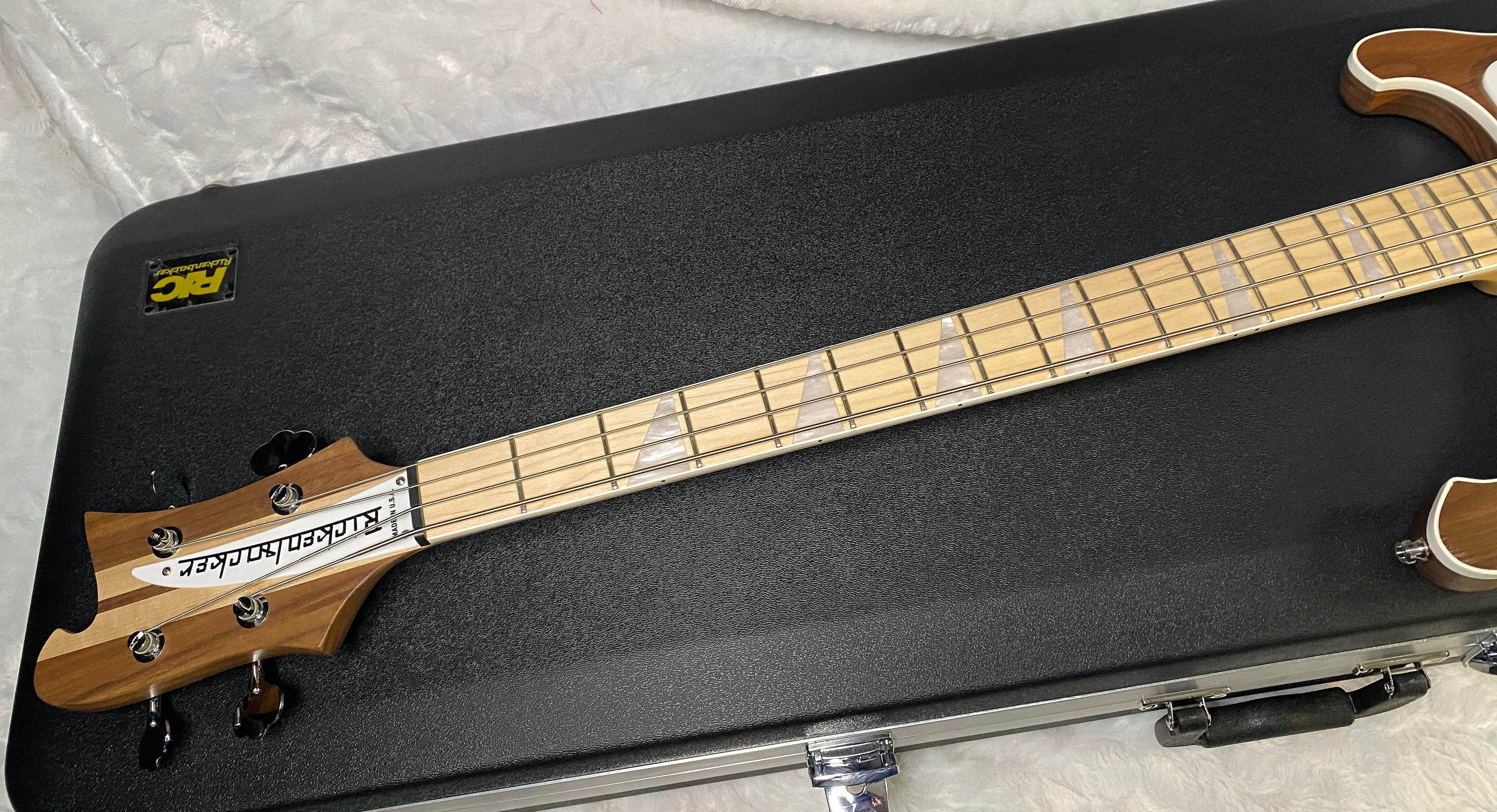 NEW! Rickenbacker 4003 W Walnut - 4-String Bass - Authorized Dealer - 8.65lbs - G06773