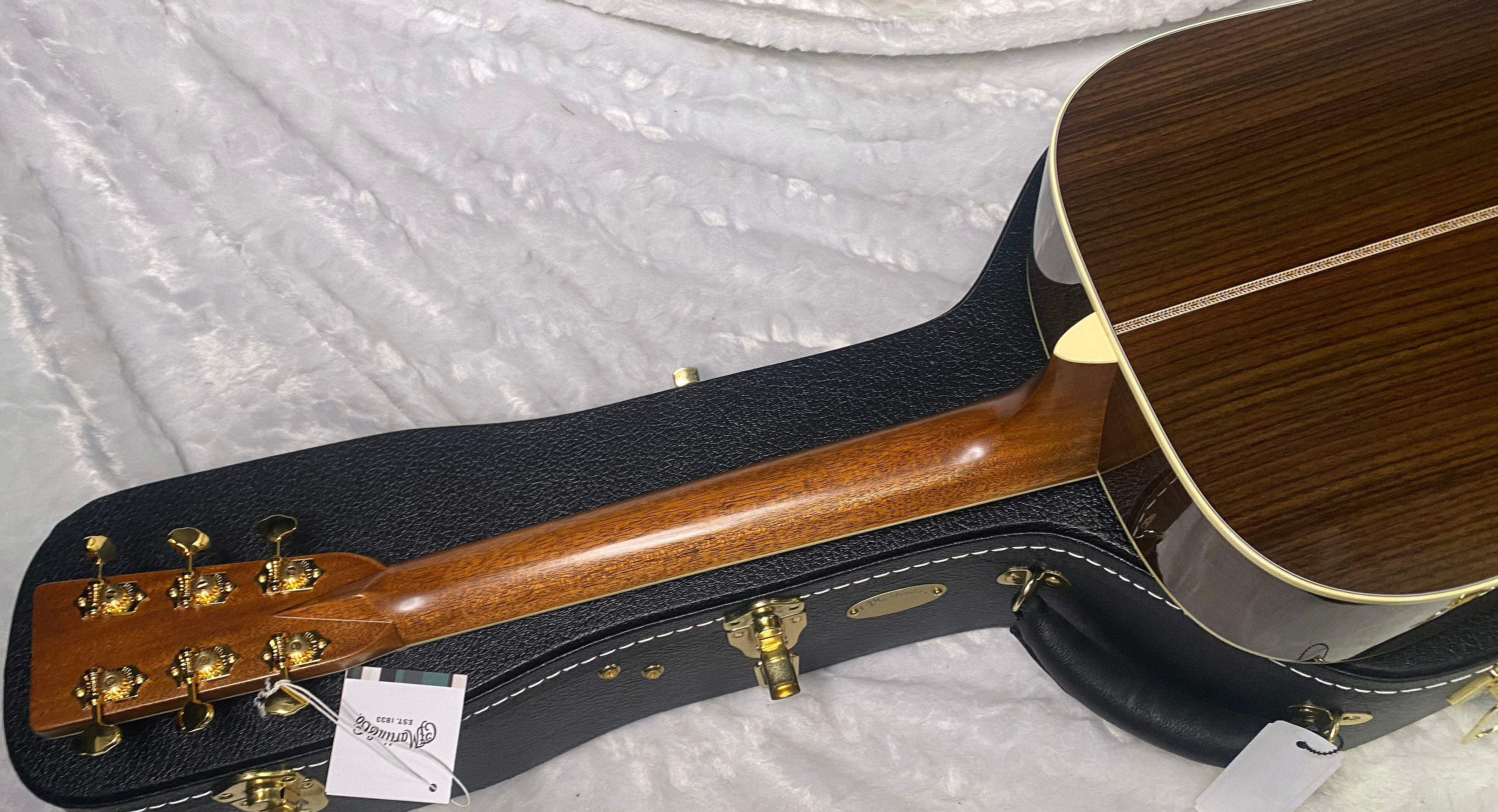 NEW ! Martin D-41 - 2025 Spec - 10Y25D41AMBERTONE - Authorized Dealer - Ambertone Finish - 4.4lbs - G06775