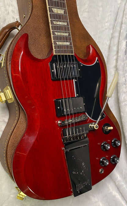 NEW! Gibson SG Standard '61 Maestro Vibrola Vintage Cherry - 7.45 lbs - Authorized Dealer! G07405