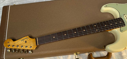 NEW! Fender Custom Shop 62 Heavy Relic Stratocaster - Vintage White - Authorized Dealer - Modern Spec - Handwound Pick Ups - 7.8 lbs - G05908