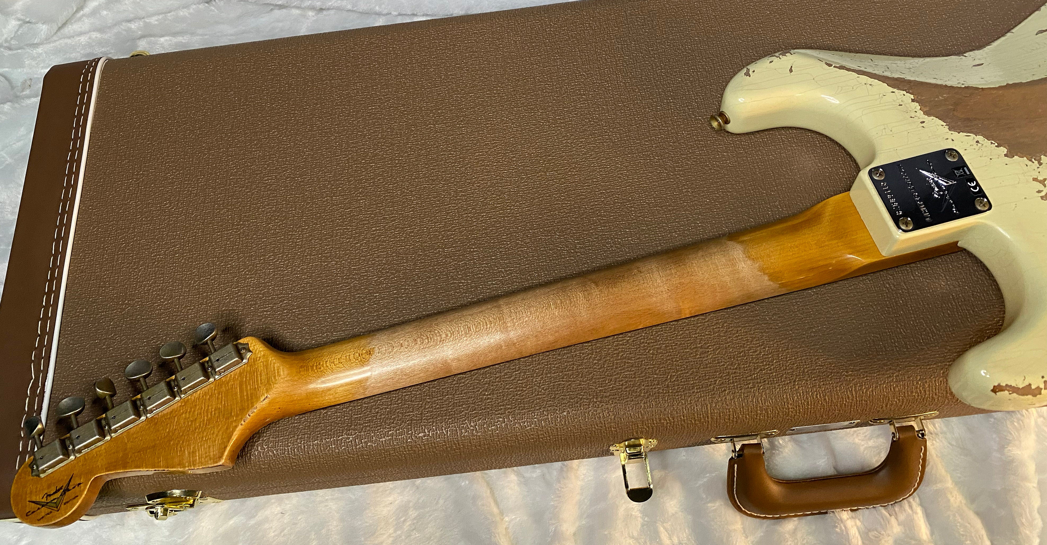 NEW! Fender Custom Shop 62 Heavy Relic Stratocaster - Vintage White - Authorized Dealer - Modern Spec - Handwound Pick Ups - 7.8 lbs - G05908