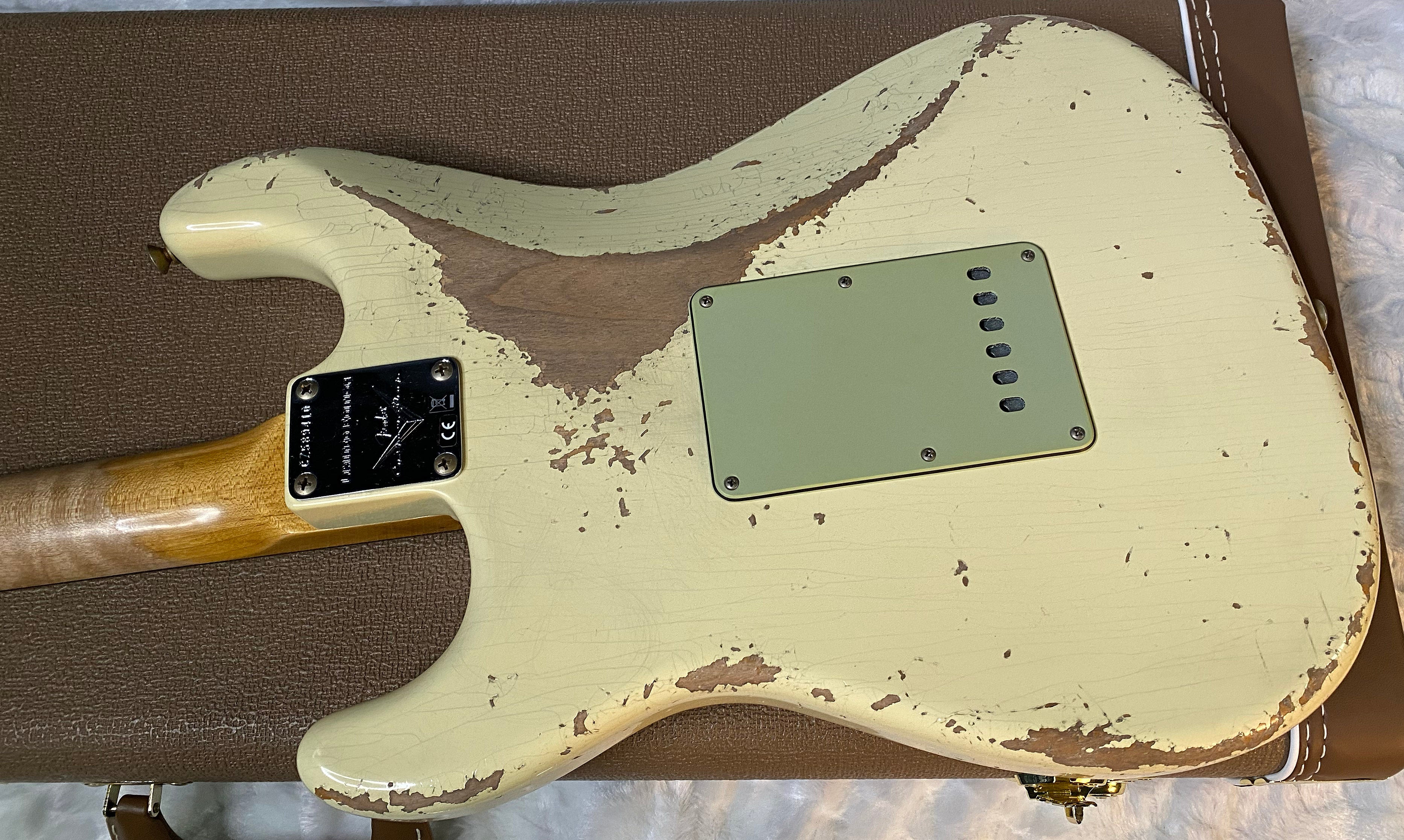 NEW! Fender Custom Shop 62 Heavy Relic Stratocaster - Vintage White - Authorized Dealer - Modern Spec - Handwound Pick Ups - 7.8 lbs - G05908