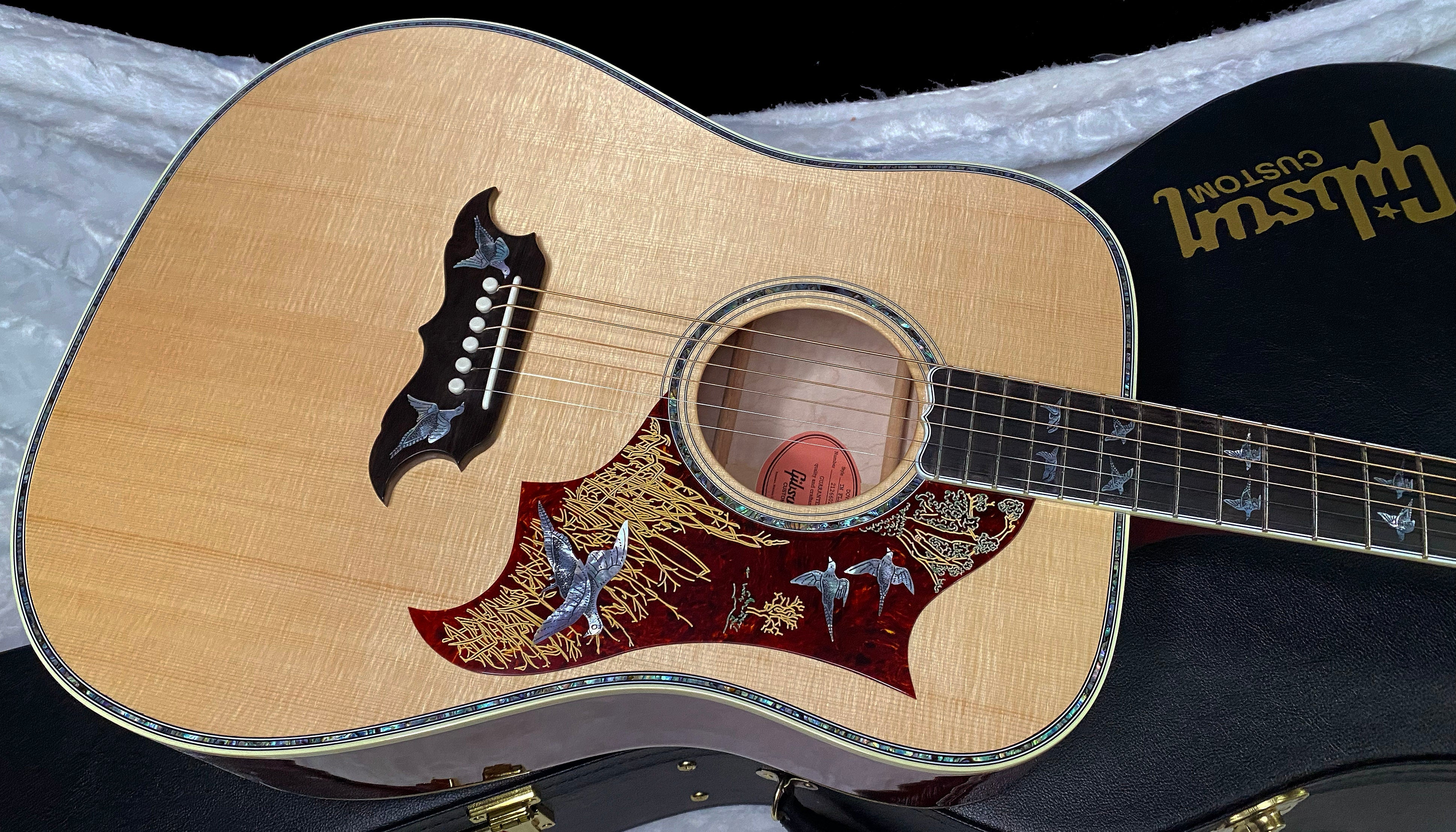 NEW! Gibson Custom Shop Dove - Doves In Flight - Authorized Dealer - 4.85 lbs - G07410