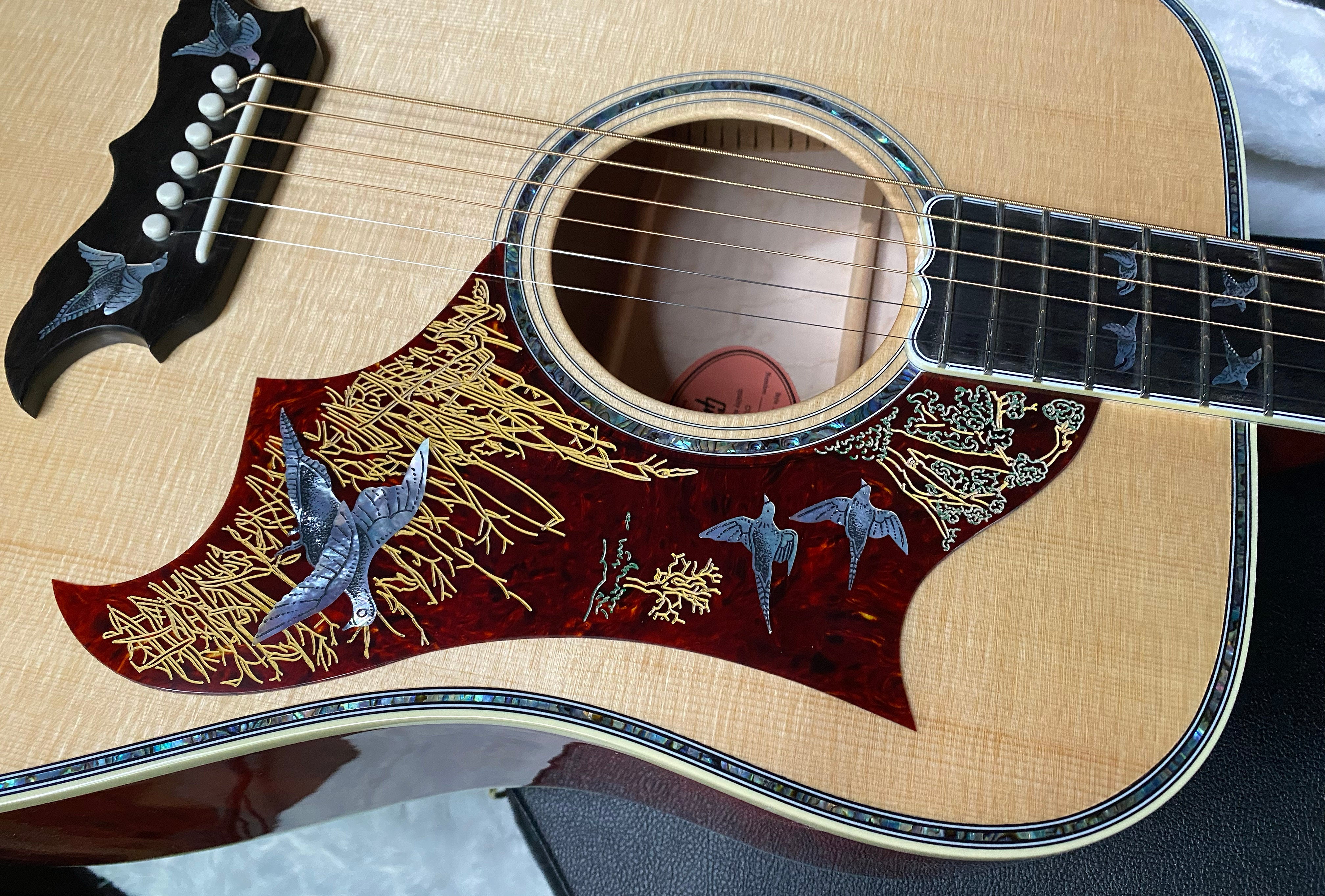 NEW! Gibson Custom Shop Dove - Doves In Flight - Authorized Dealer - 4.85 lbs - G07410