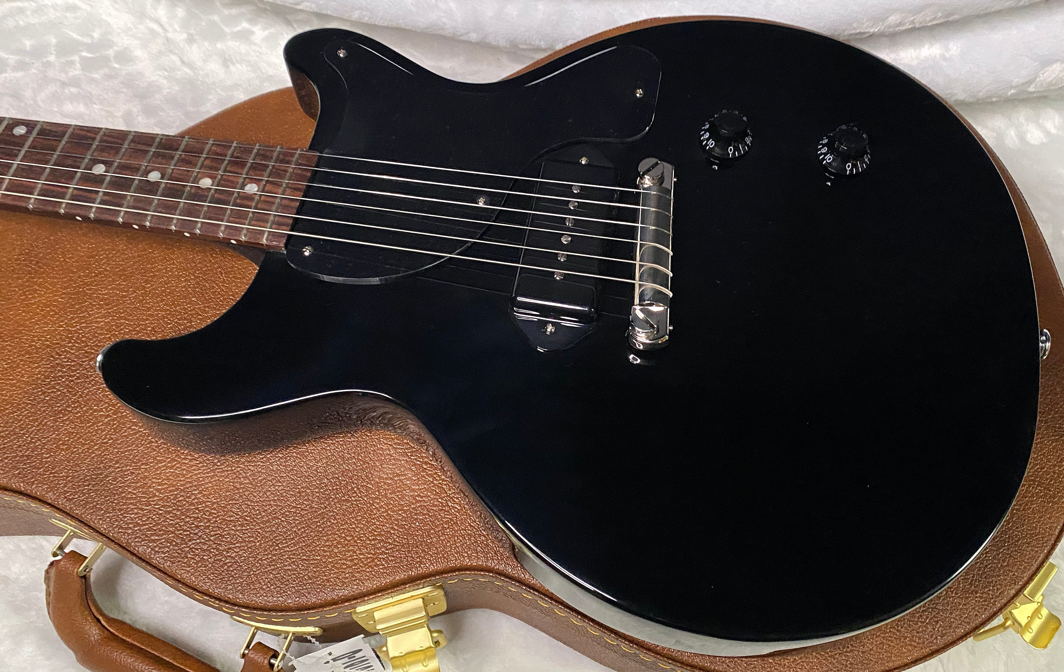 NEW! Gibson Les Paul Junior DC Double Cut - Ebony Finish - Authorized Dealer - Only 6.9lbs - G07277