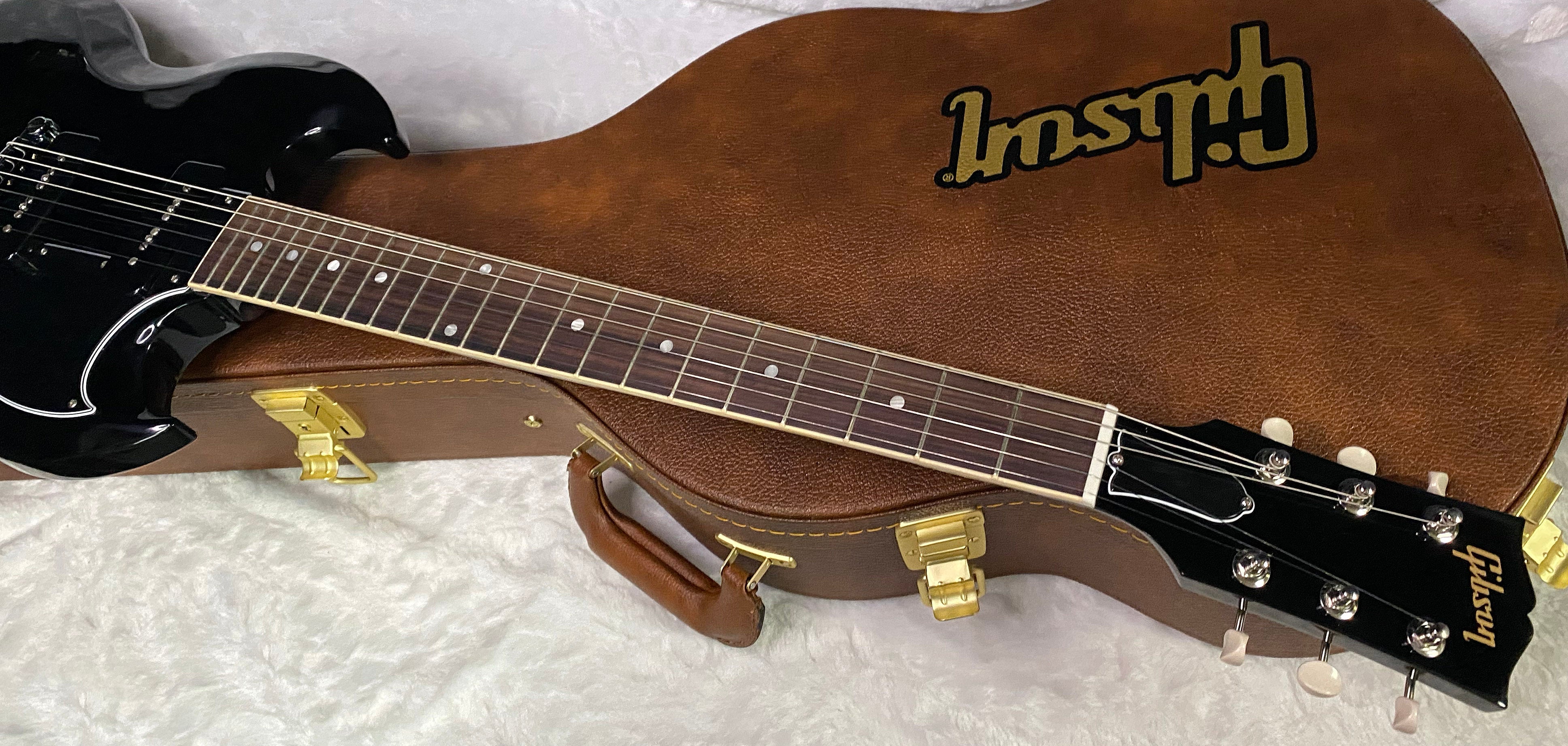 NEW! Gibson SG Special - Ebony Finish - Only 5.9 lbs - Authorized Dealer - P-90's - G07280