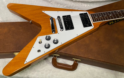 NEW! Gibson '70s Flying V - Antique Natural - Only 6.9 lbs - Original Case - Authorized Dealer - G07360
