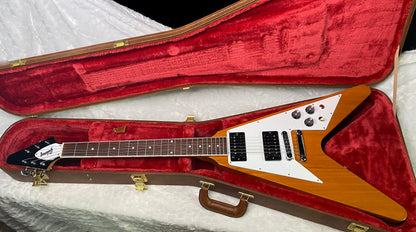 NEW! Gibson '70s Flying V - Antique Natural - Only 6.9 lbs - Original Case - Authorized Dealer - G07360