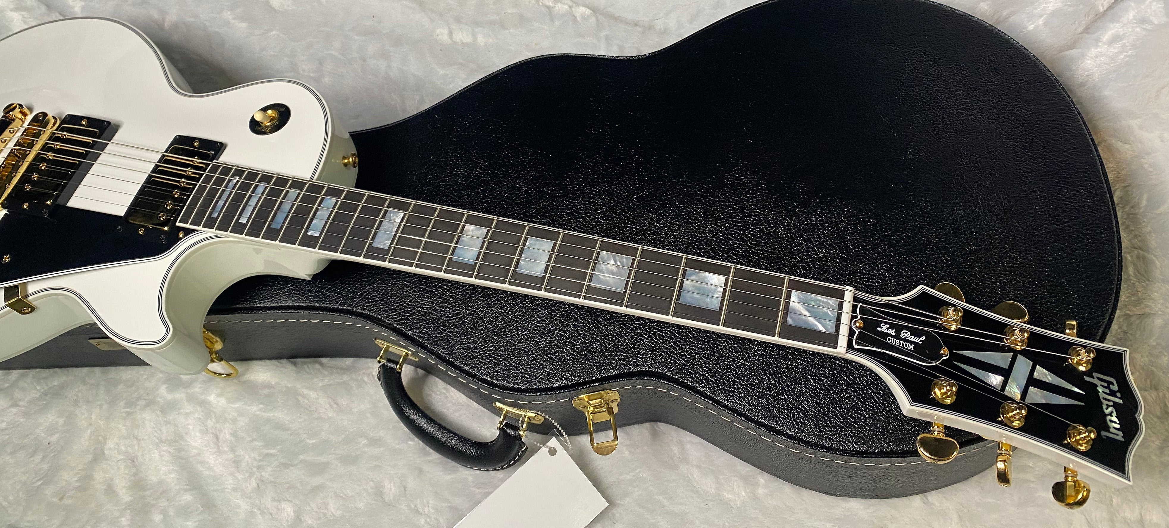 NEW! Gibson Les Paul Custom - Alpine White - Ebony Board - Authorized Dealer - Only 9.9lbs - G06454