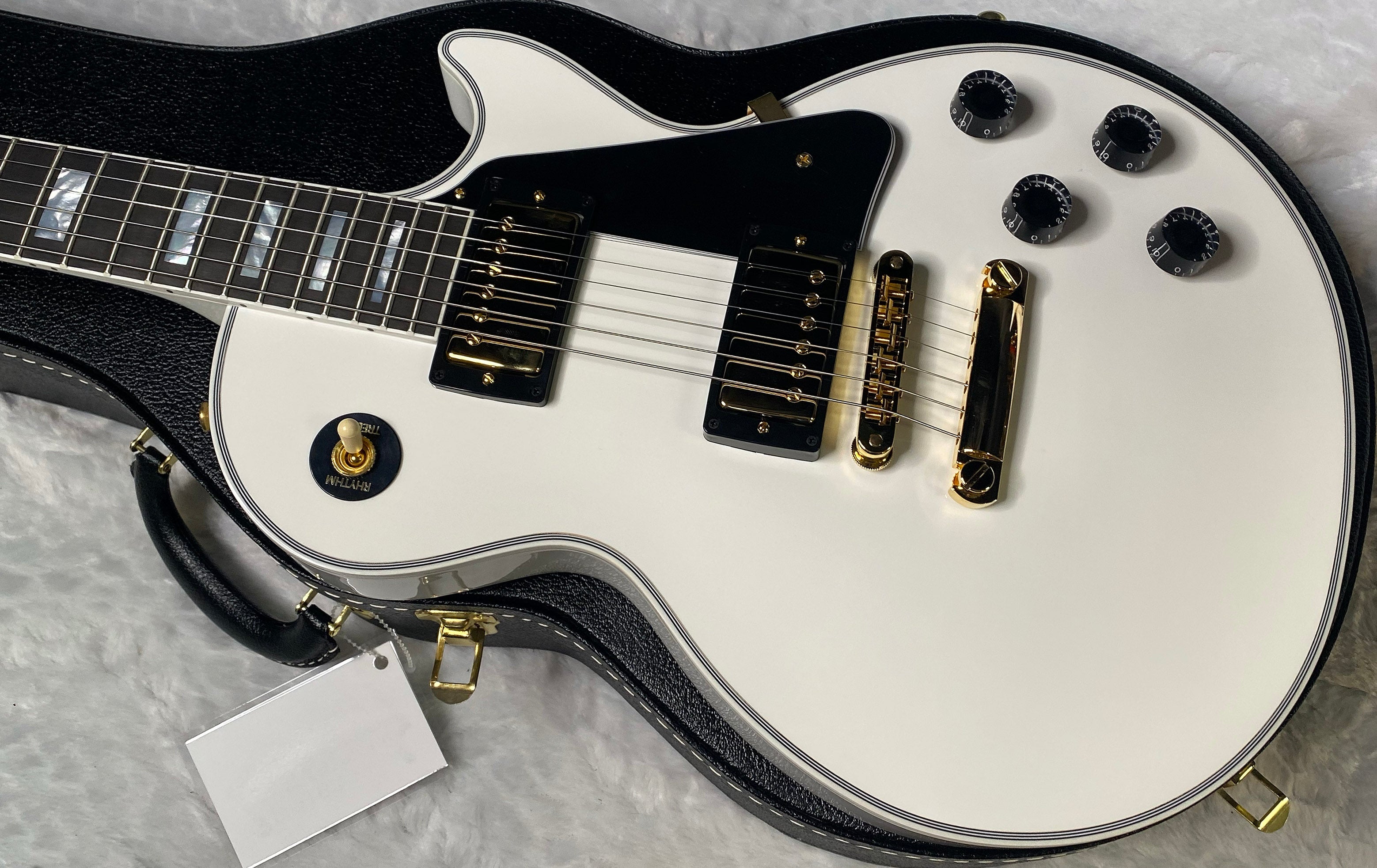 NEW! Gibson Les Paul Custom - Alpine White - Ebony Board - Authorized Dealer - Only 9.9lbs - G06454