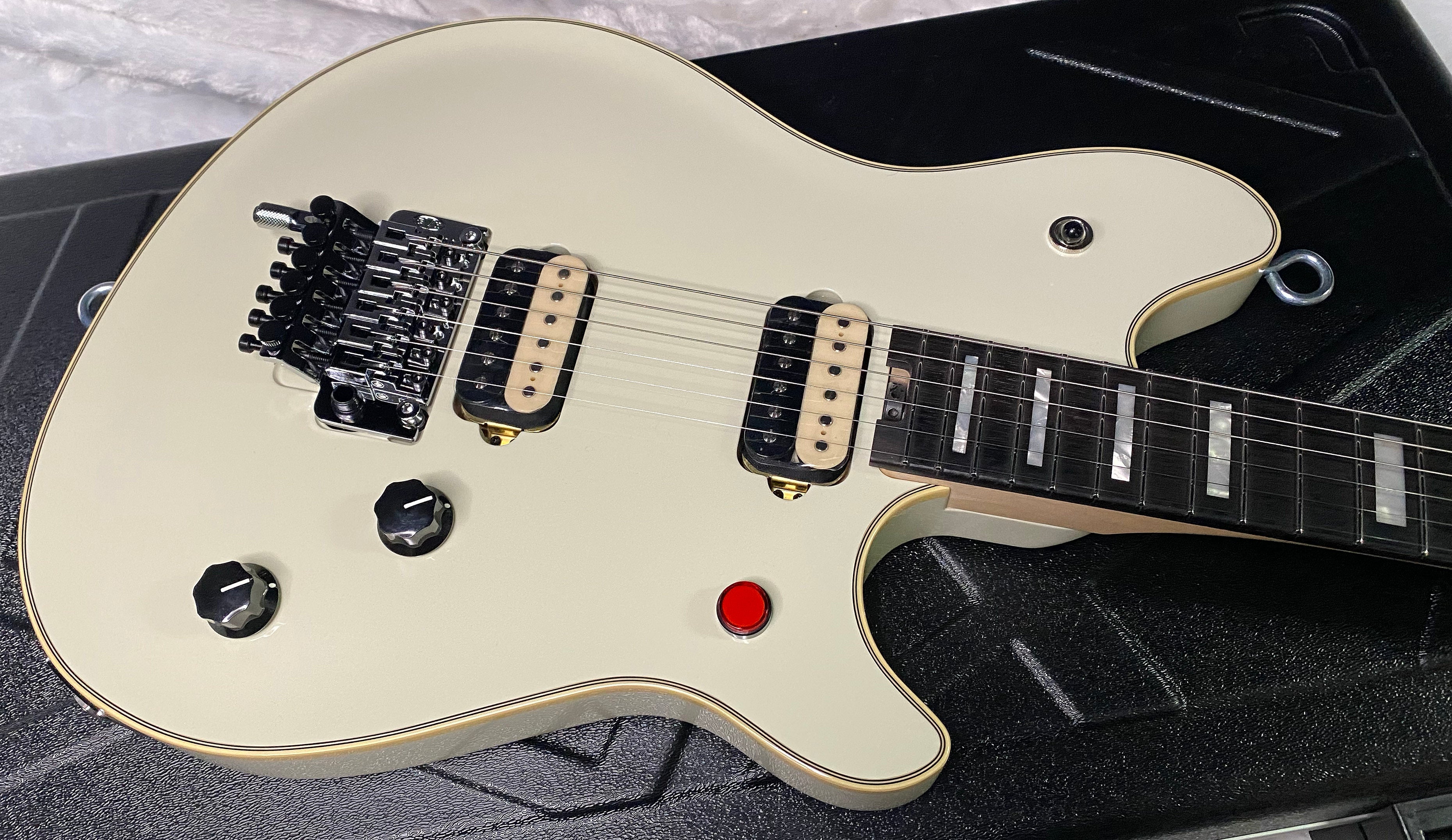 NEW! EVH MIJ Series EVH Signature Wolfgang - Made In Japan - Ivory - Authorized Dealer - 8.3lbs - G07371