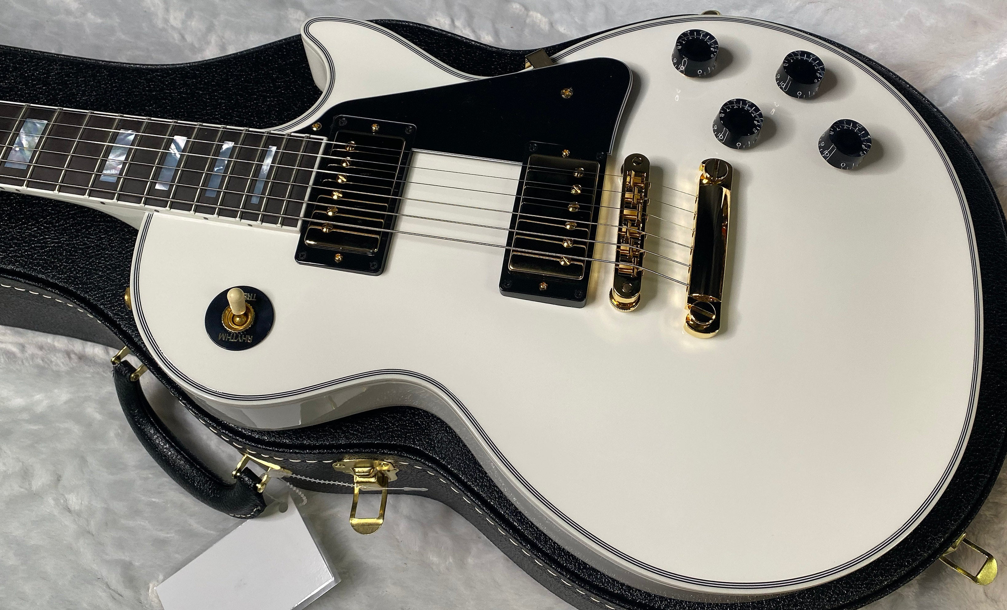 NEW! Gibson Les Paul Custom - Alpine White - Ebony Board - Authorized Dealer - 10lbs - G06473