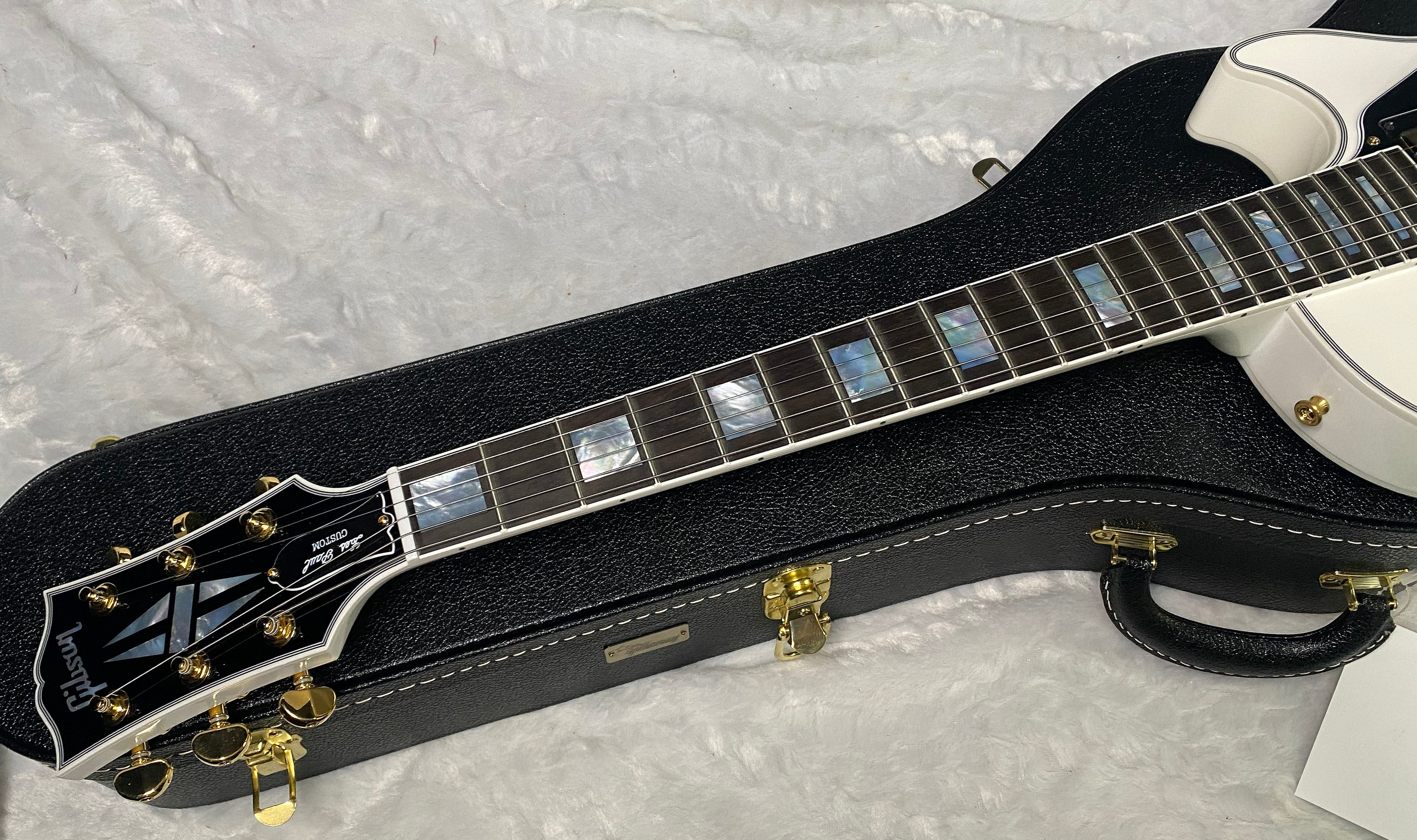 NEW! Gibson Les Paul Custom - Alpine White - Ebony Board - Authorized Dealer - 10lbs - G06473