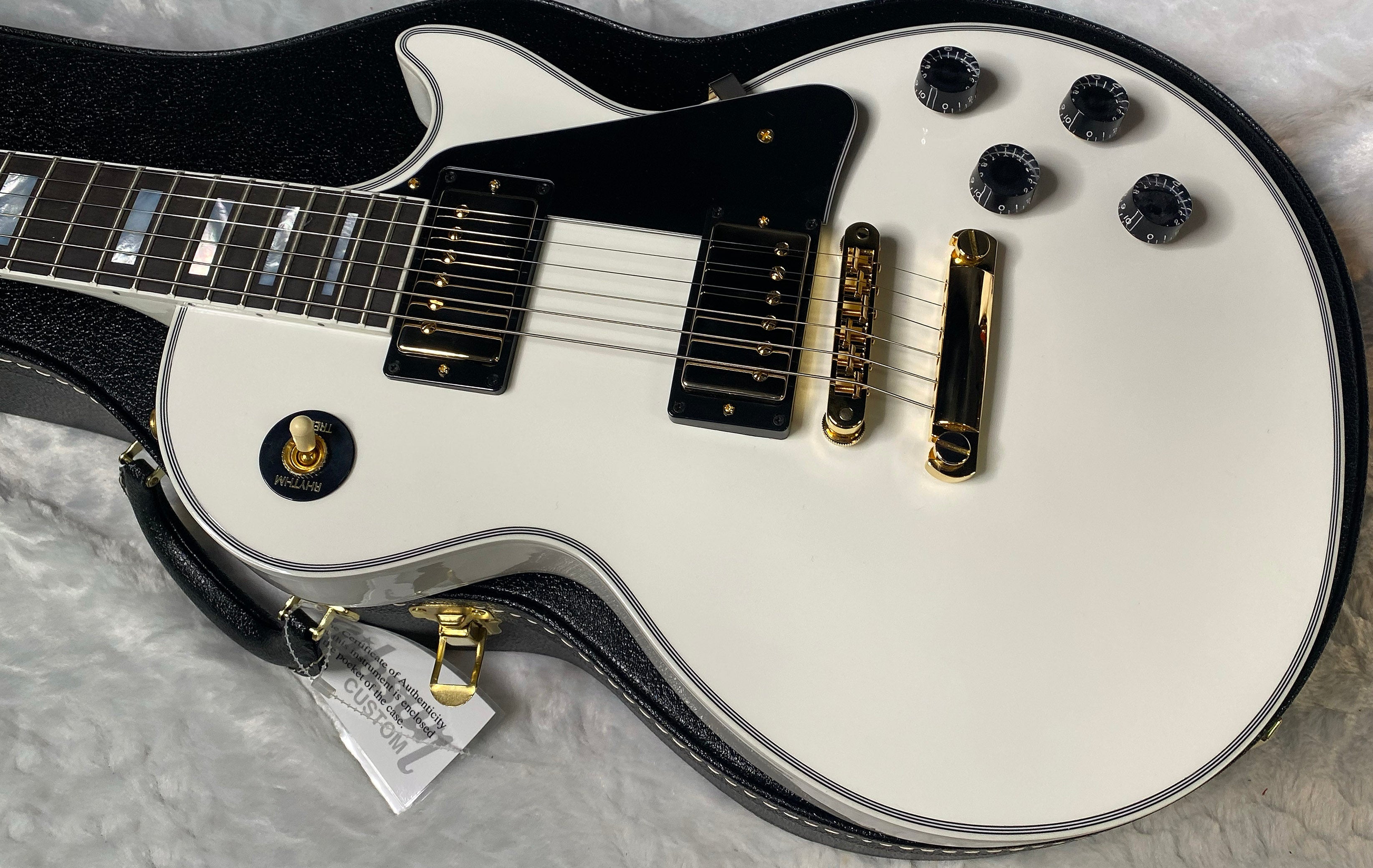NEW! Gibson Les Paul Custom - Alpine White - Ebony Board - Authorized Dealer - Only 9.5lbs - G06446