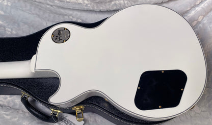 NEW! Gibson Les Paul Custom - Alpine White - Ebony Board - Authorized Dealer - Only 9.5lbs - G06446