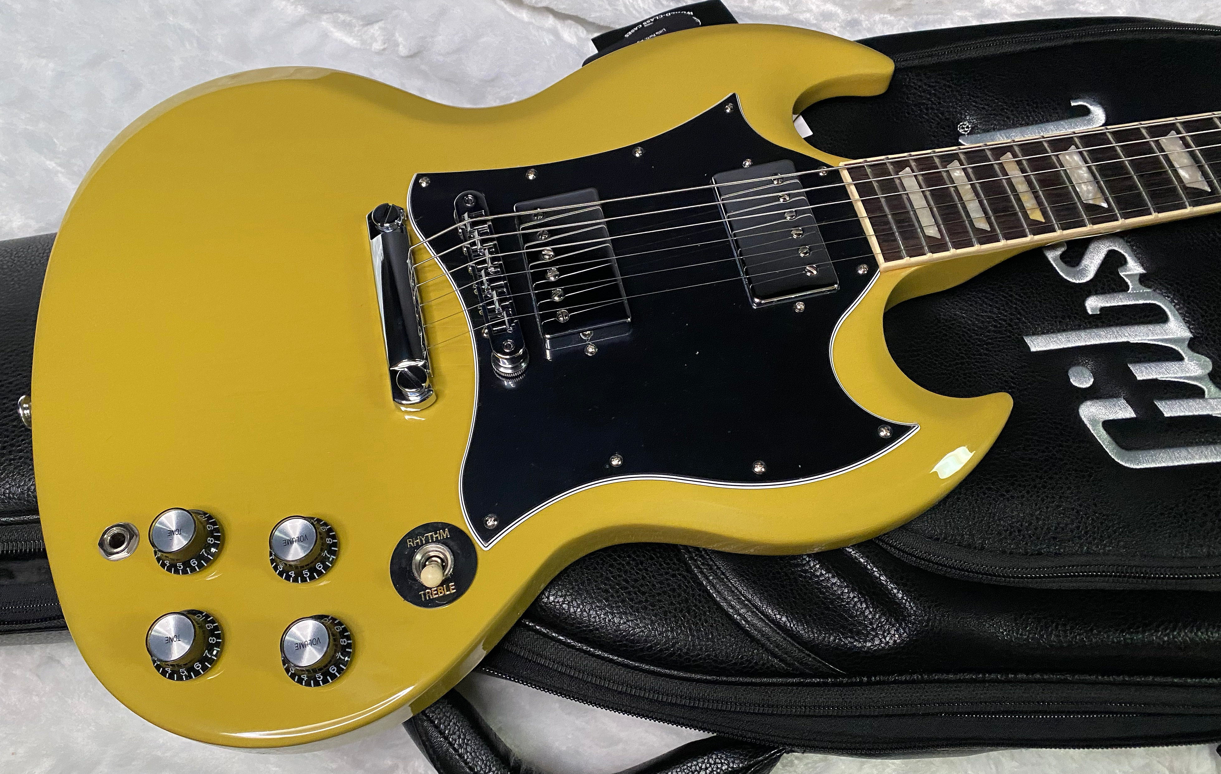 NEW ! Gibson SG Standard TV Yellow Finish - Original Gibson Leather Gig Bag - Authorized Dealer - Only 6.5 lbs - G07324