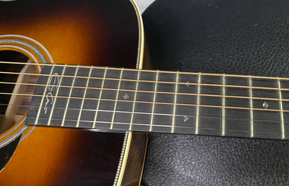 NEW! Martin 00028EC Eric Clapton Signature - Sunburst Finish - Authorized Dealer - 4.1lbs - G06780