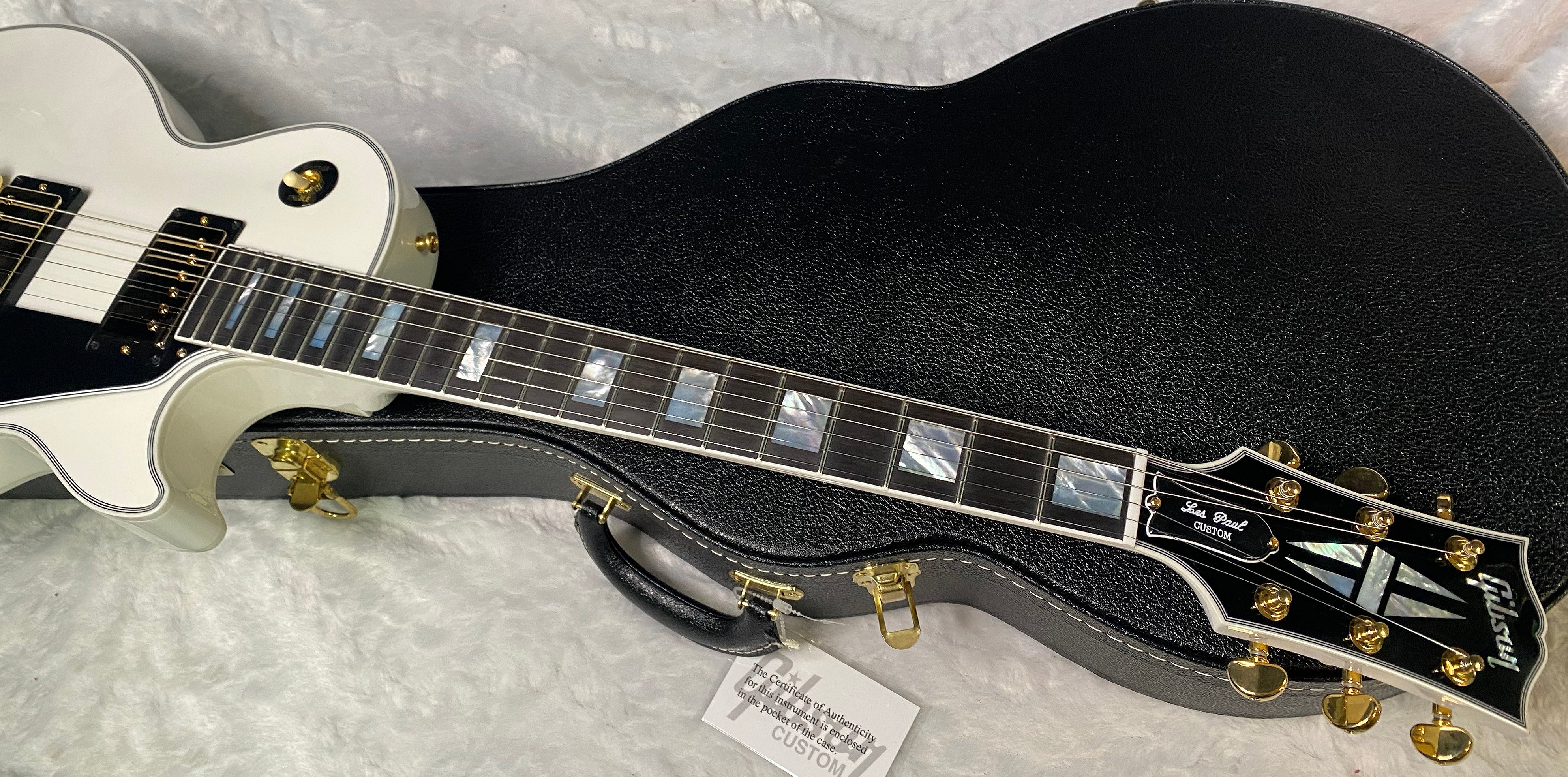NEW! Gibson Les Paul Custom - Alpine White - Ebony Board - Authorized Dealer - 10.65lbs - G06422