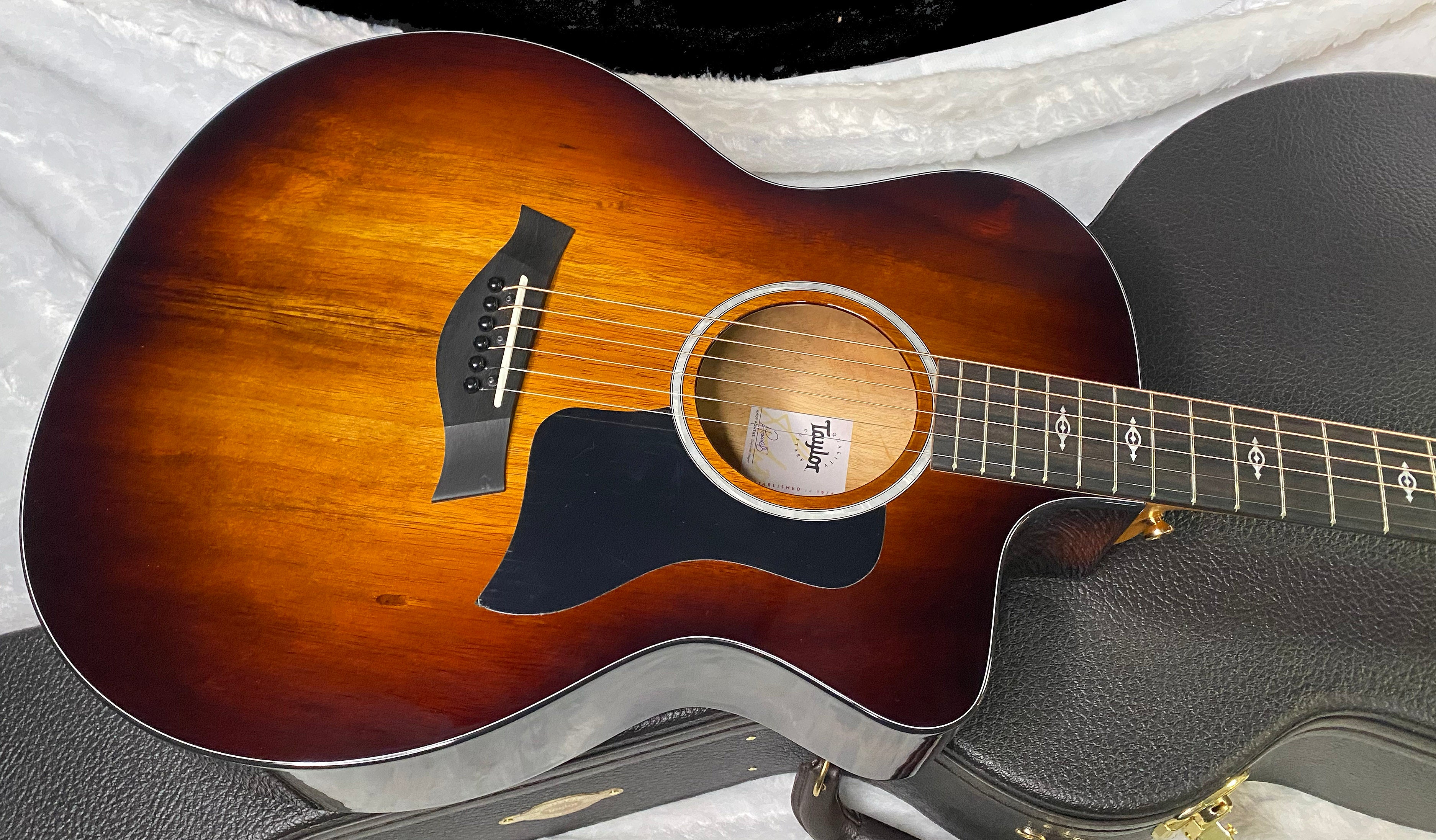 NEW! Taylor 224ce-K DLX Grand Auditorium Acoustic-Electric Guitar - Tobacco - 4.65lbs - Authorized Dealer - G06213