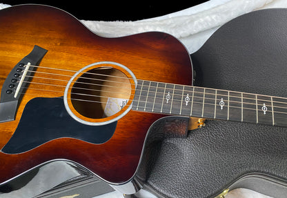NEW! Taylor 224ce-K DLX Grand Auditorium Acoustic-Electric Guitar - Tobacco - 4.65lbs - Authorized Dealer - G06213