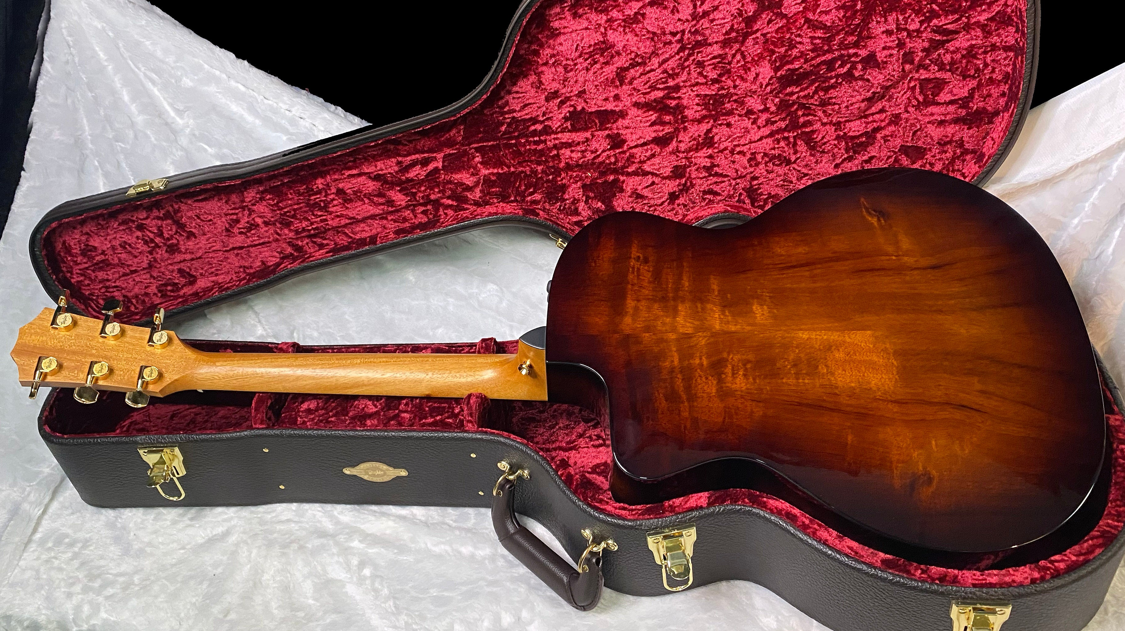 NEW! Taylor 224ce-K DLX Grand Auditorium Acoustic-Electric Guitar - Tobacco - 4.65lbs - Authorized Dealer - G06213