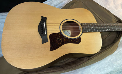 NEW! Taylor Big Baby Taylor BBTe Acoustic-electric Guitar - Natural Sitka Spruce - 4lbs - Authorized Dealer - G06258