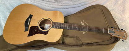 NEW! Taylor Big Baby Taylor BBTe Acoustic-electric Guitar - Natural Sitka Spruce - 4lbs - Authorized Dealer - G06258