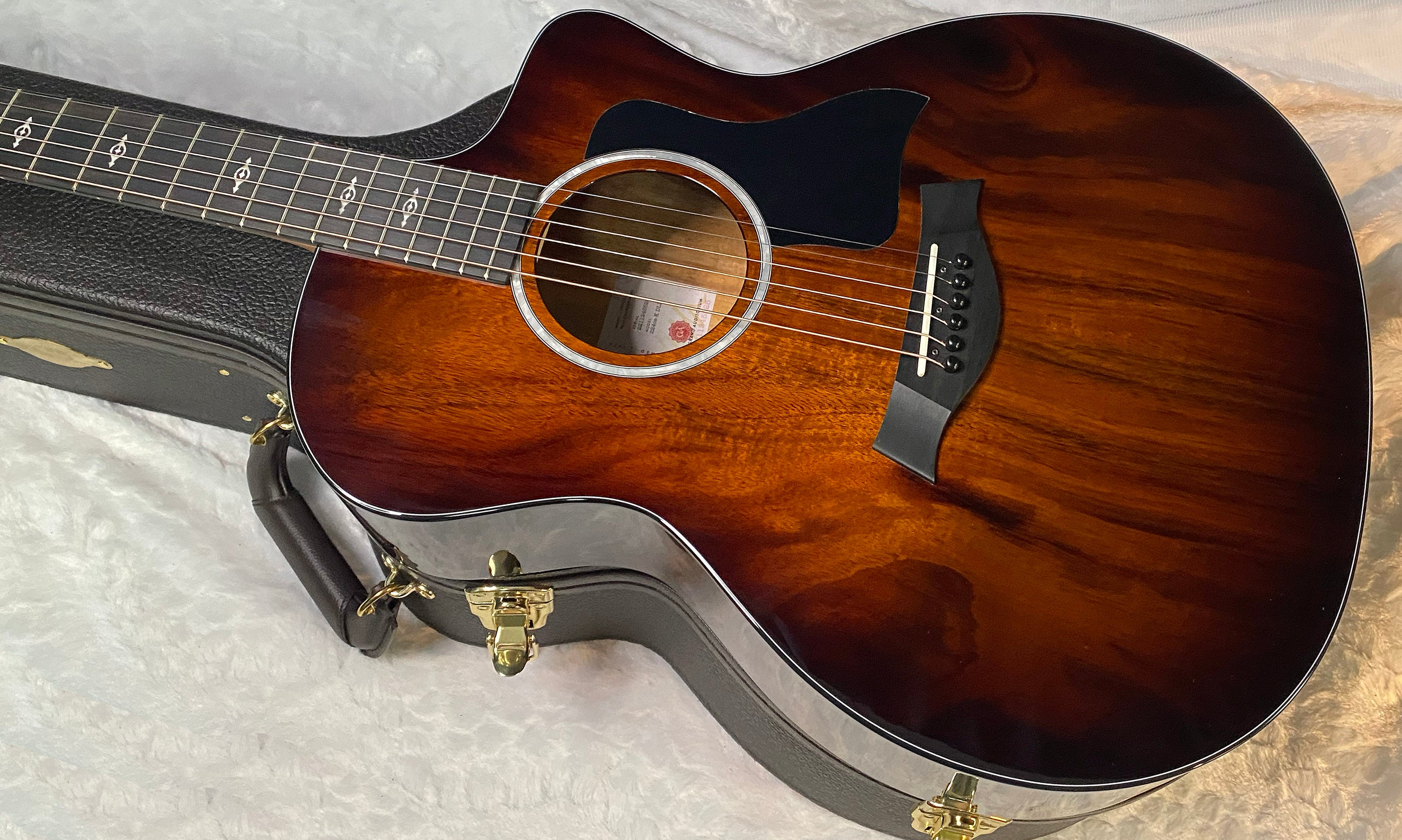 NEW! Taylor 224ce-K DLX Grand Auditorium Acoustic-Electric Guitar - Tobacco - 4.8lbs - Authorized Dealer - G06223