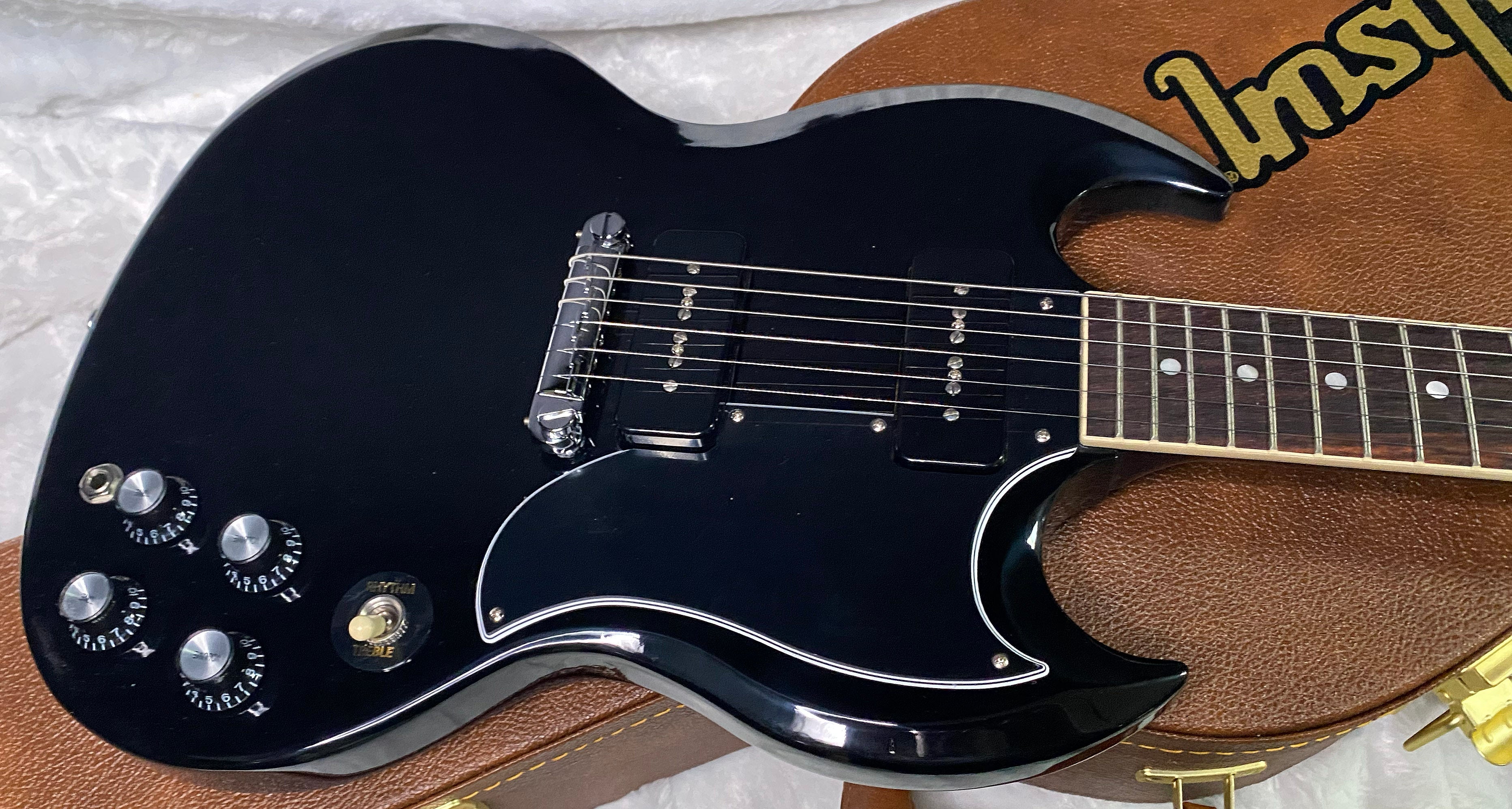 NEW! Gibson SG Special - Ebony Finish - Only 6 lbs - Authorized Dealer - P-90's - G07323