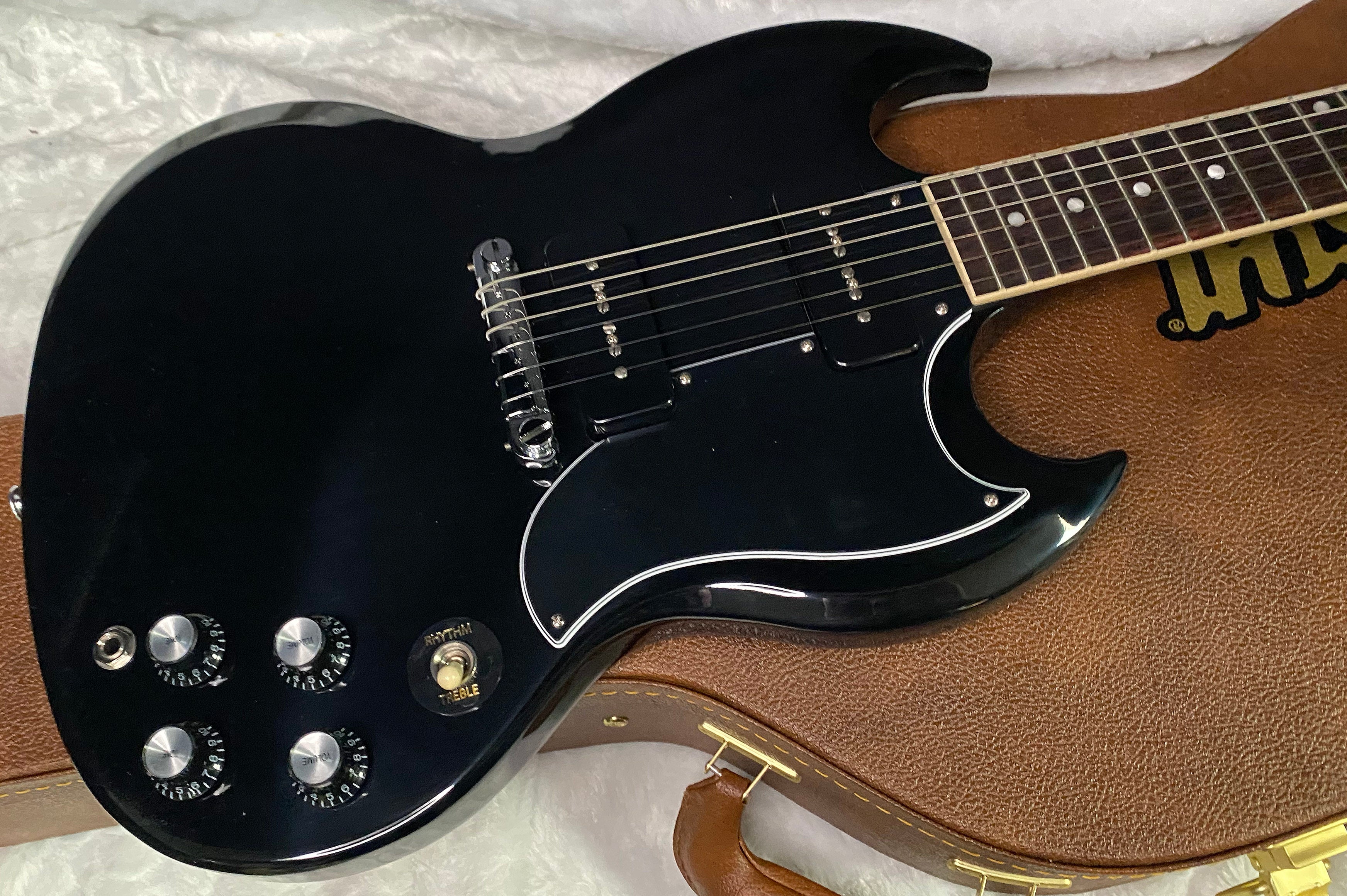 NEW! Gibson SG Special - Ebony Finish - Only 6 lbs - Authorized Dealer - P-90's - G07323