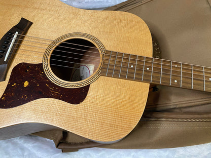 NEW! Taylor Academy 10e Acoustic-Electric Guitar - Natural - 4lbs - Authorized Dealer - G06199