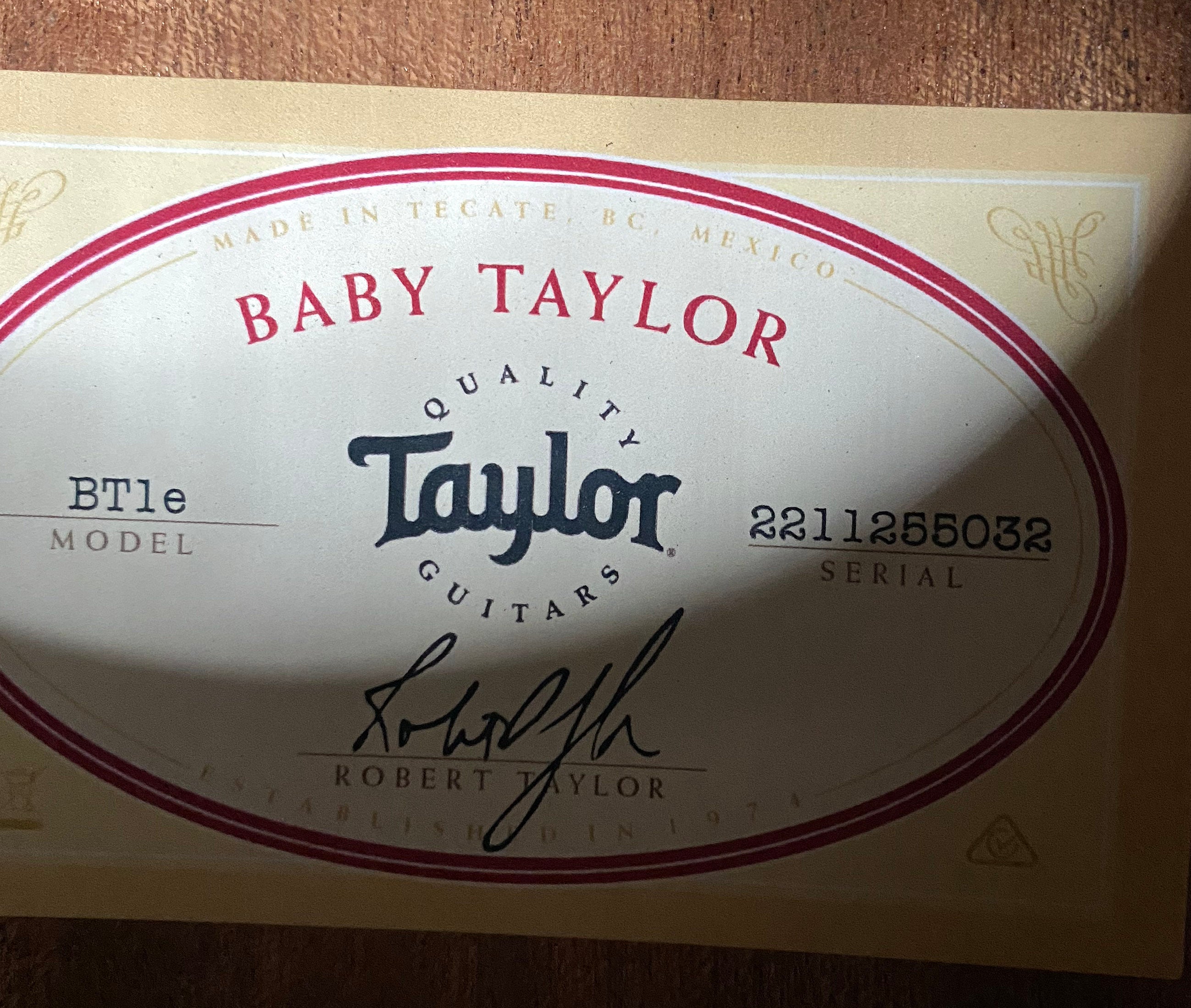 NEW! Taylor Baby Taylor BT1e Walnut Acoustic Guitar - Natural Sitka Spruce - 3lbs - Authorized Dealer - G06291