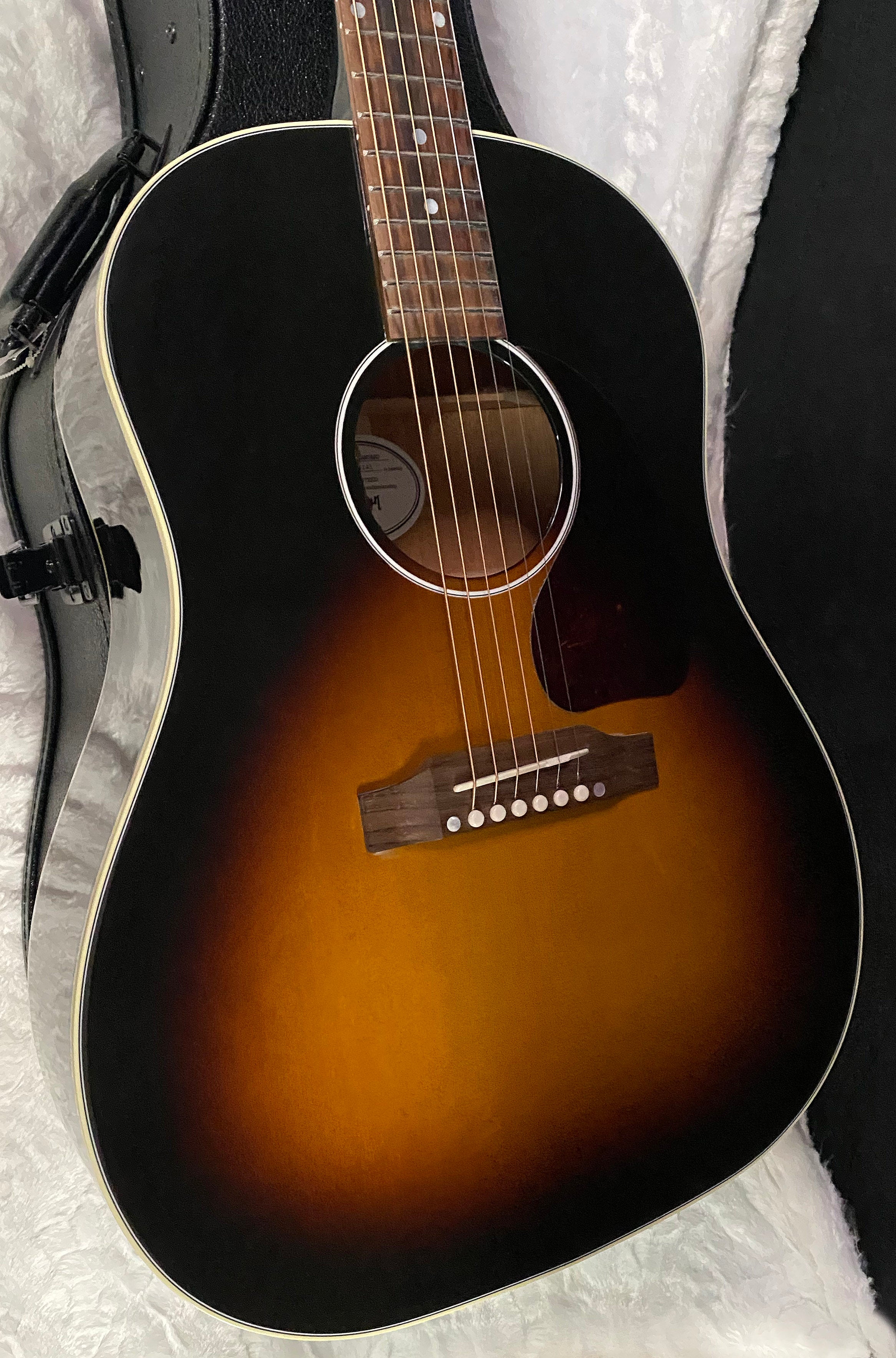 NEW! Gibson J-45 Standard Acoustic Electric Guitar - Vintage Sunburst - Authorized Dealer - 4.6lbs - G07424