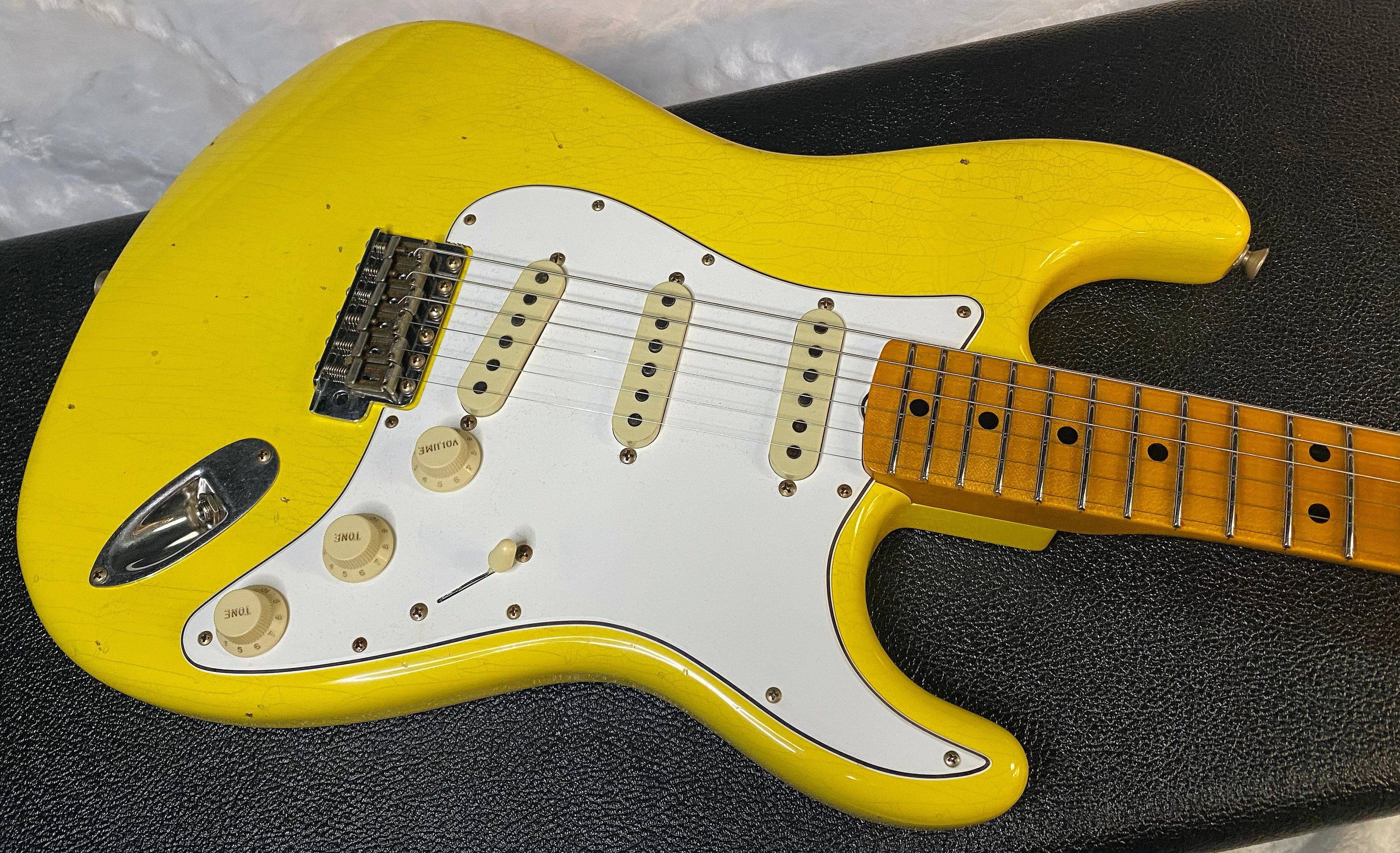 NEW! Fender Custom Shop Special Run '69 Stratocaster Journeyman Relic - Handwound P/U's - Aged Graffiti Yellow - Reverse Headstock - 7.7lbs - Authorized Dealer - One OFF! SUPRE RARE! G06783