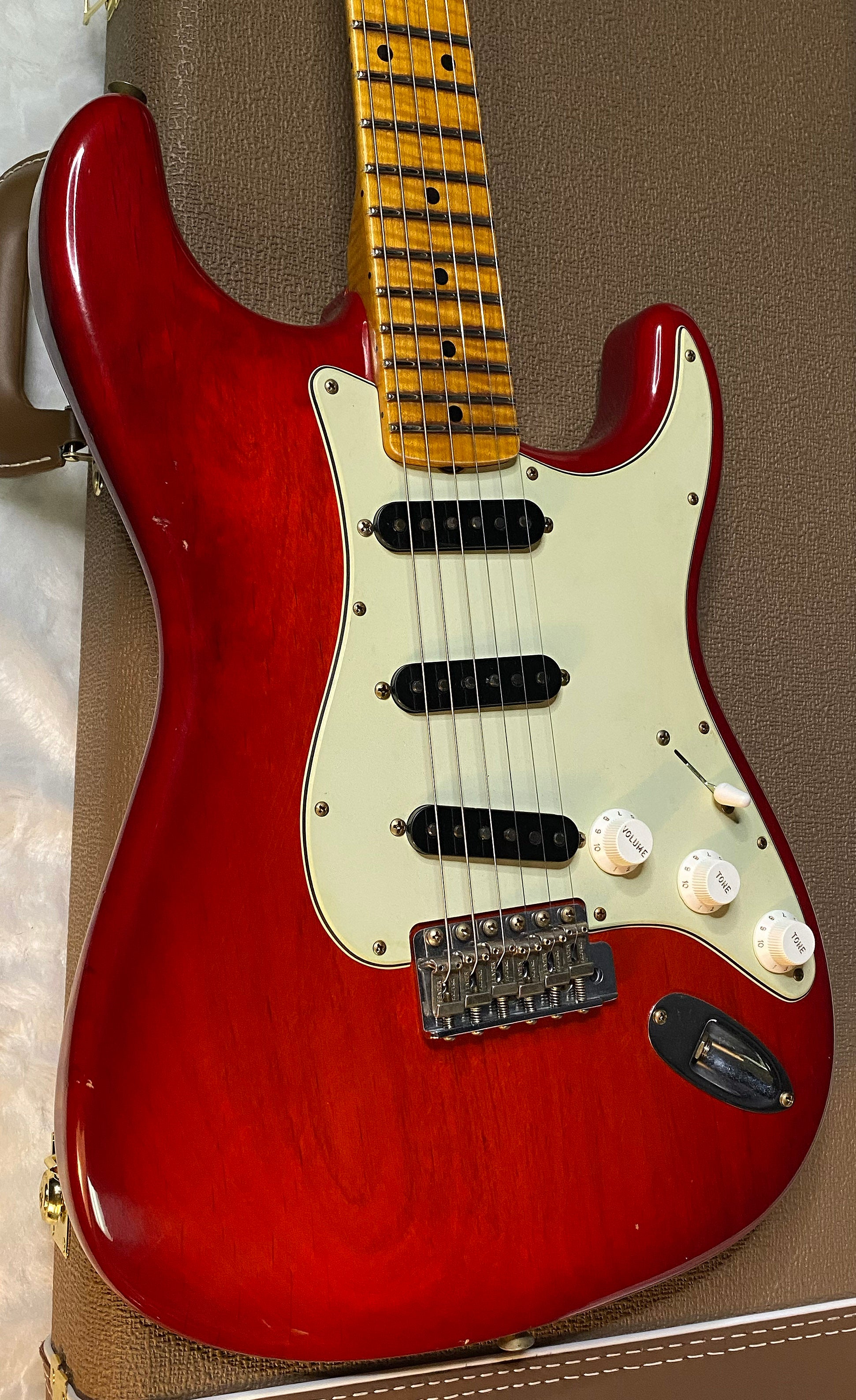 NEW Fender Custom Shop ' 62 Stratocaster Bizarre Guitar Exclusive Flamethrower - Journeyman Relic - Super Limited Edition - Transparent Red Burst - AAAA Flamed Maple Neck - 7.9 lbs - Authorized Dealer - G05945